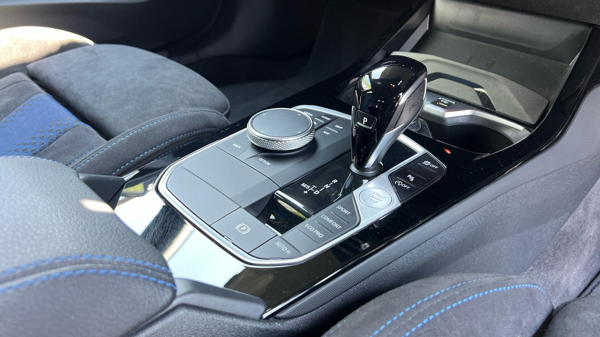 BMW 1 Series view 10