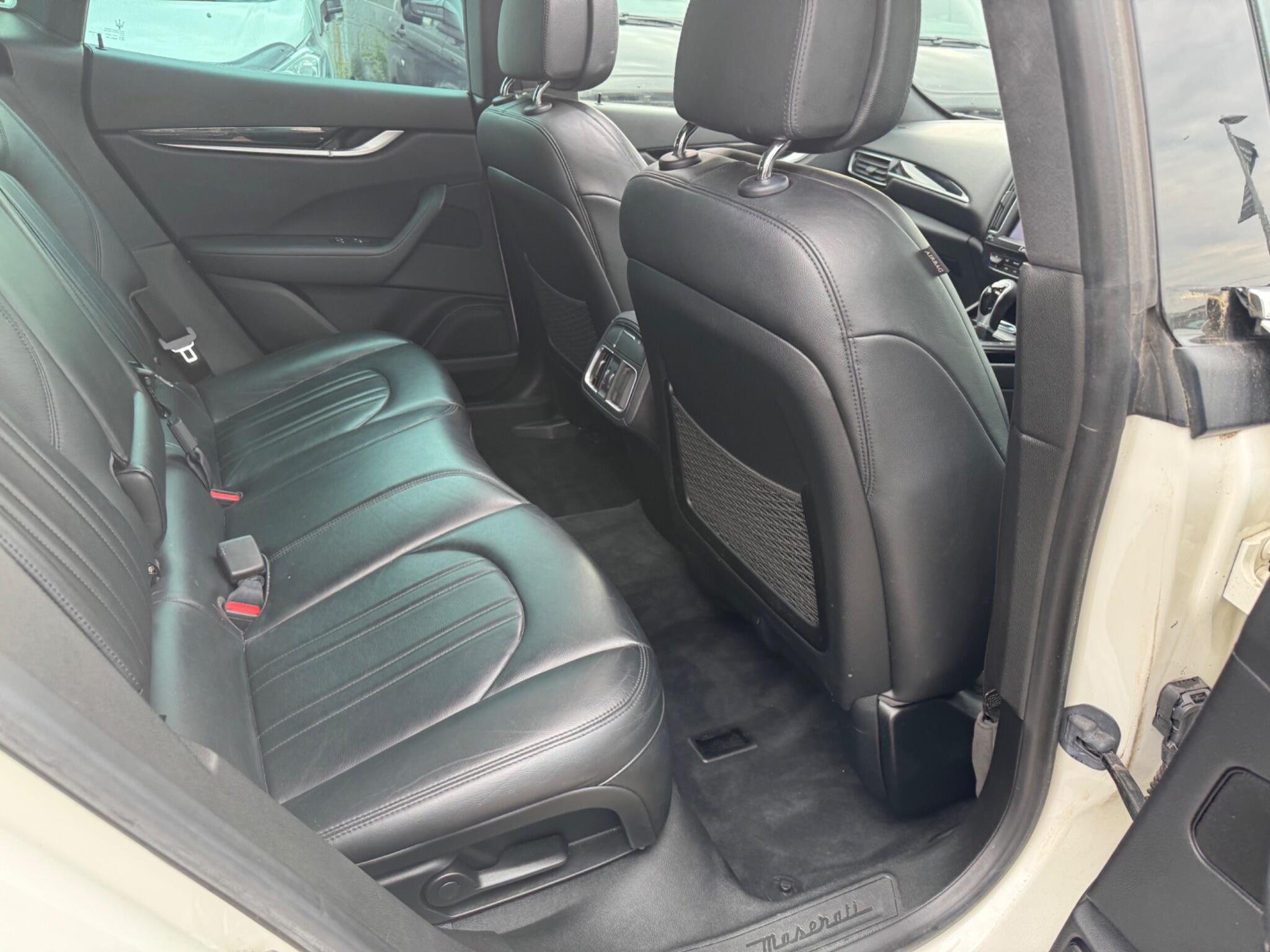 Maserati Levante view 27