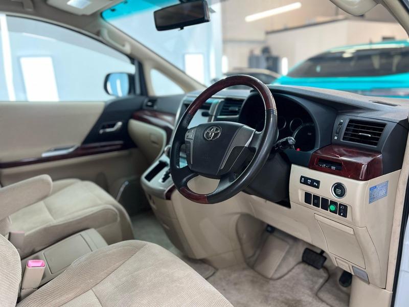 2009 Toyota Alphard image 17