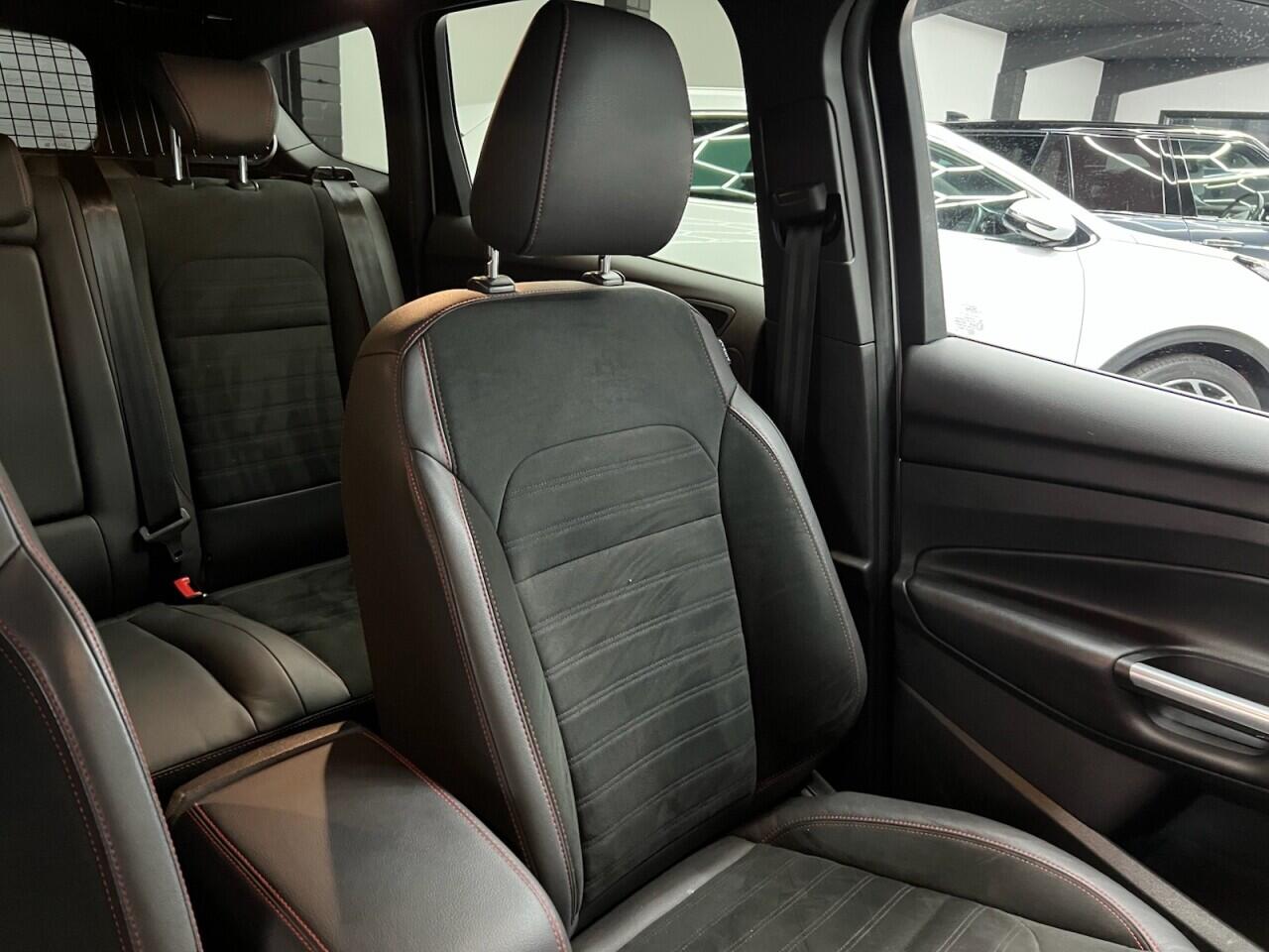 Ford Kuga view 36