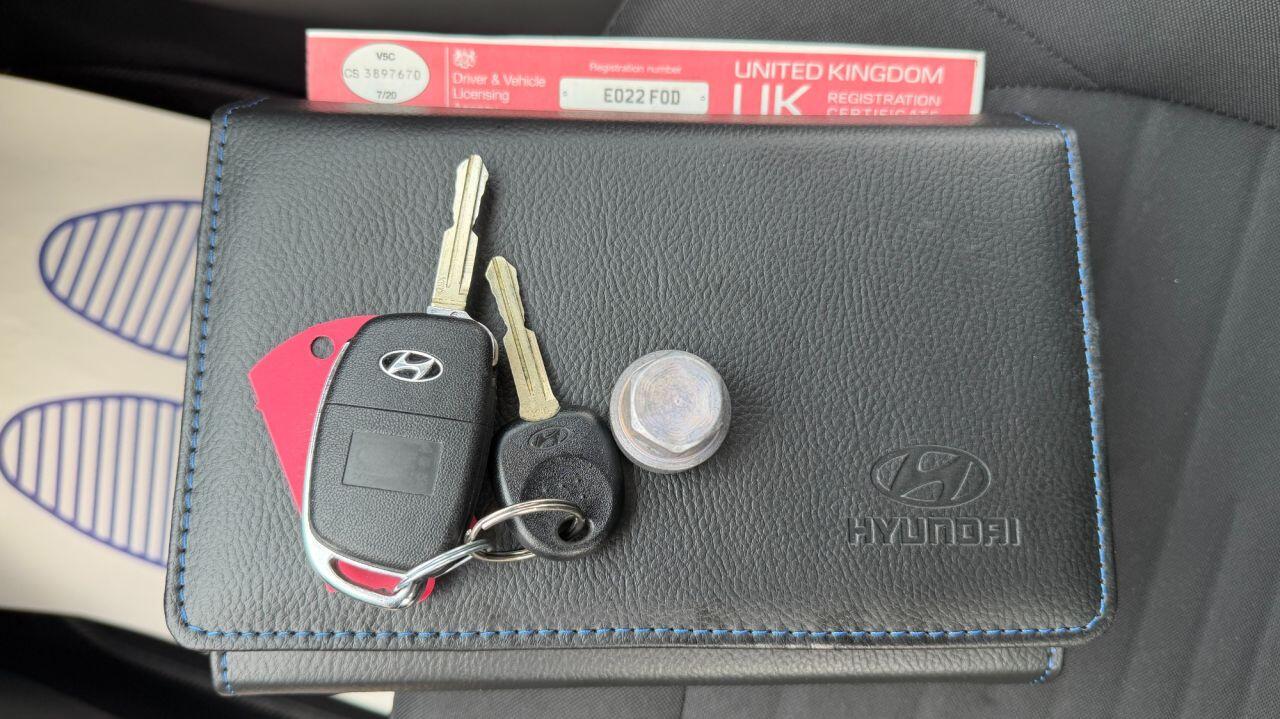 Hyundai i10 view 40