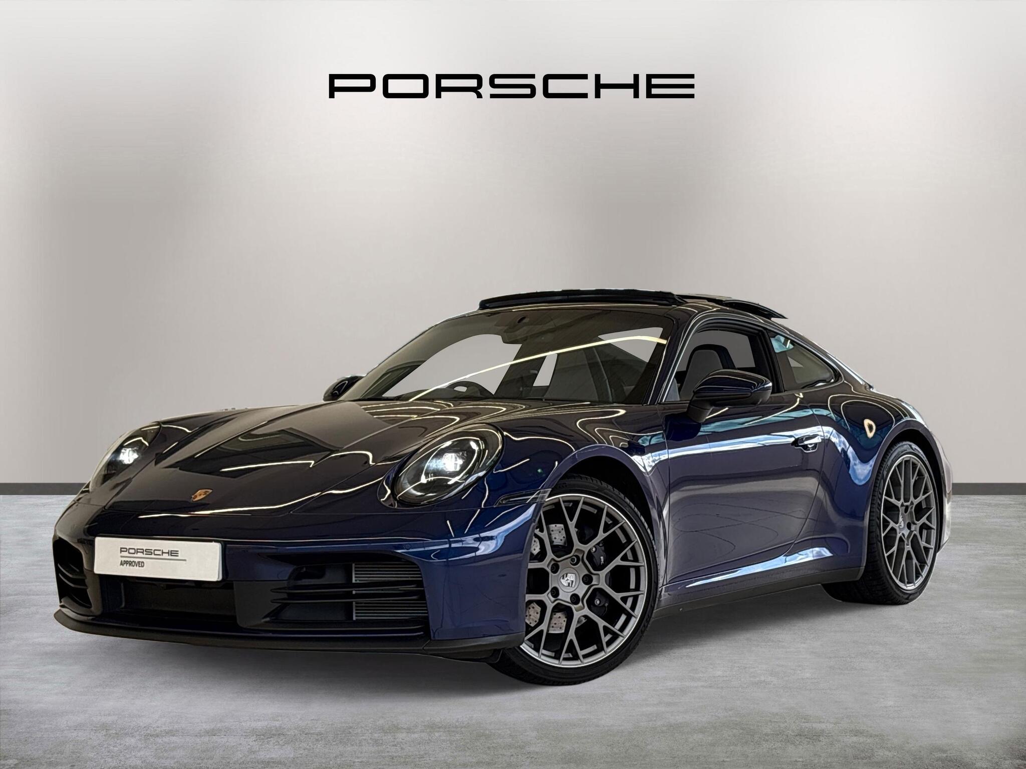 Porsche 911 view 3