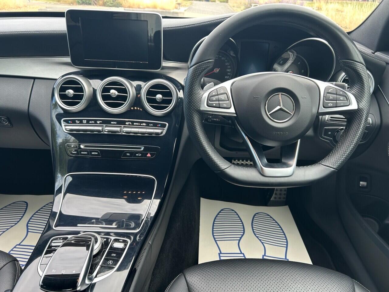 Mercedes-Benz C-Class view 24