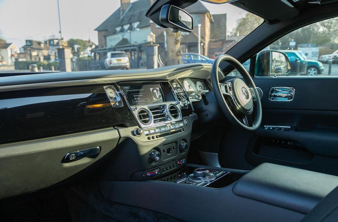 Rolls-Royce Wraith view 8