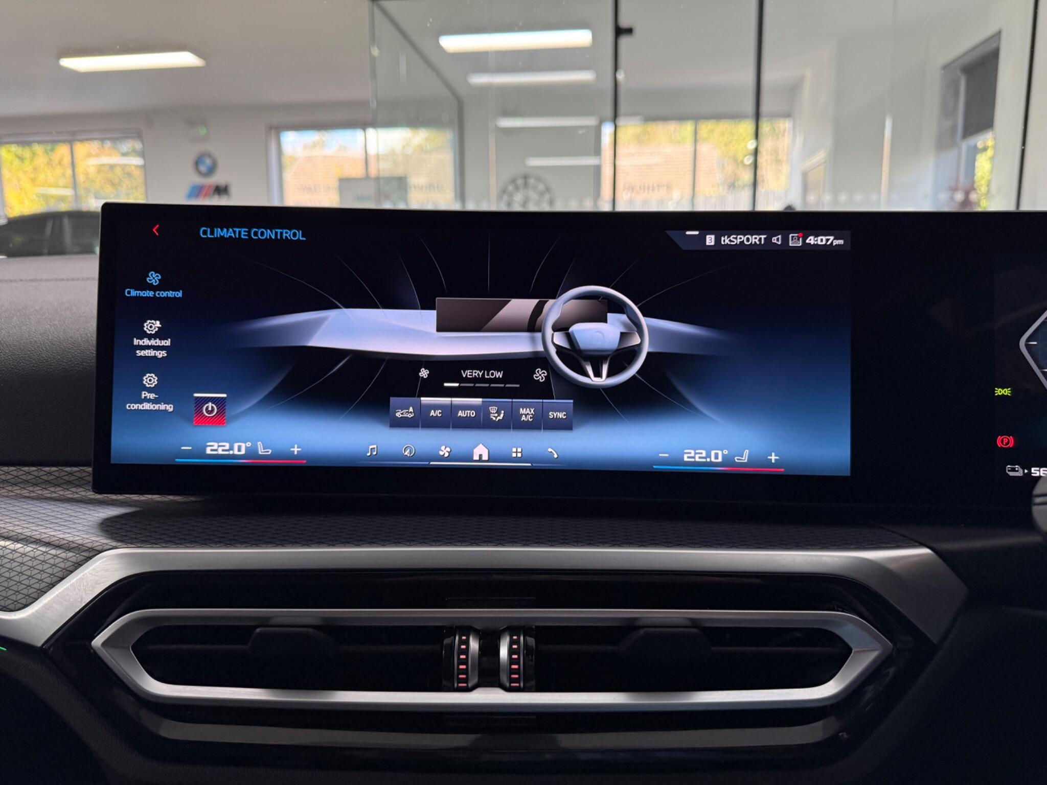 BMW i4 view 18