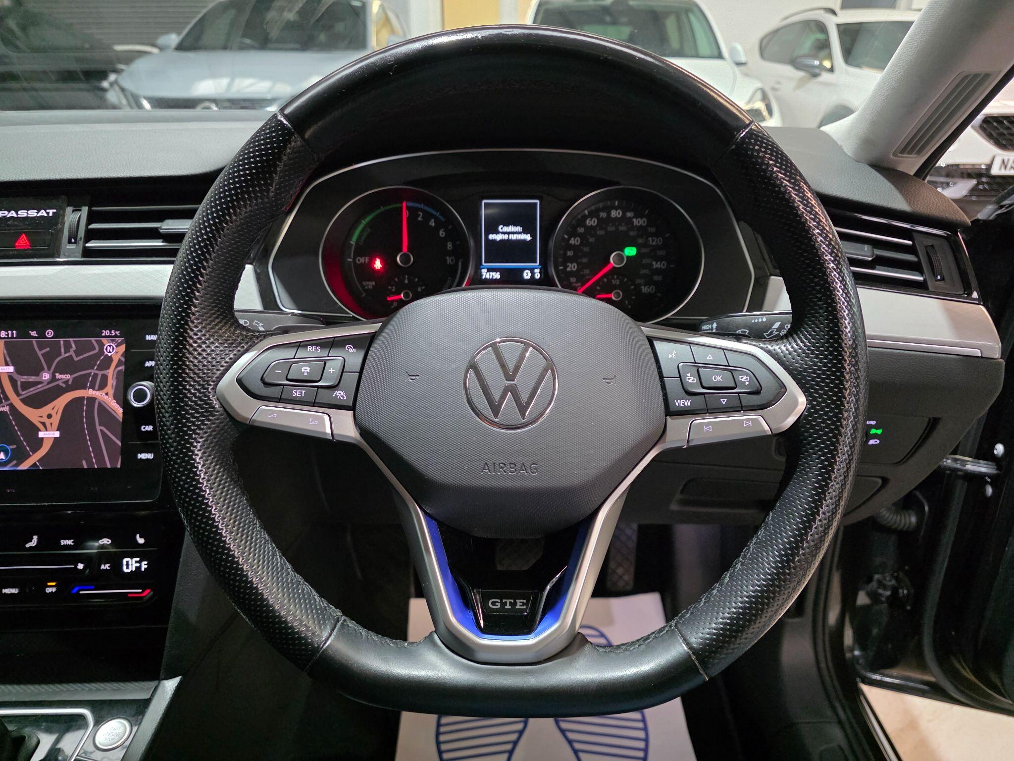Volkswagen Passat view 16