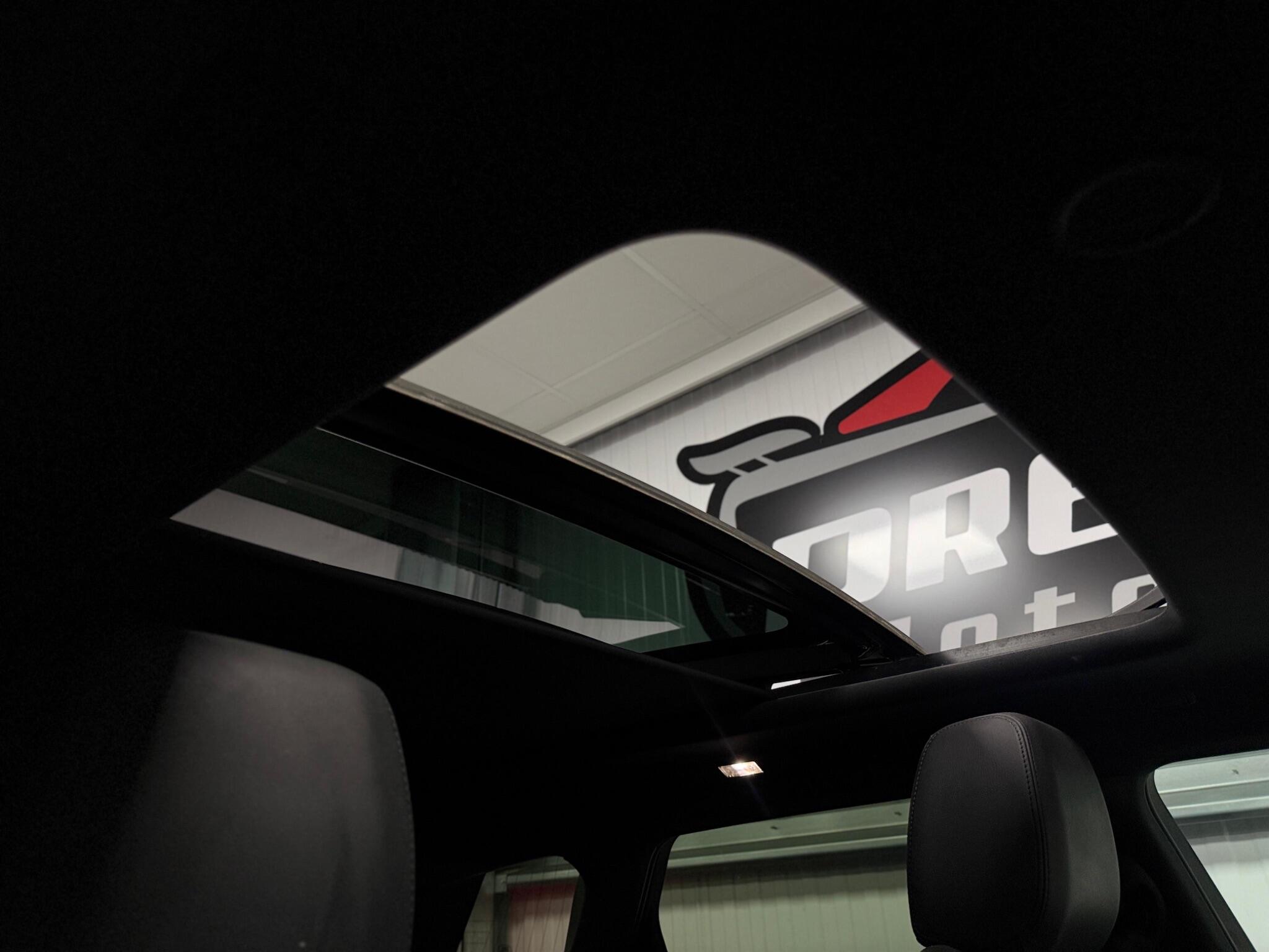 Land Rover Range Rover Evoque view 16