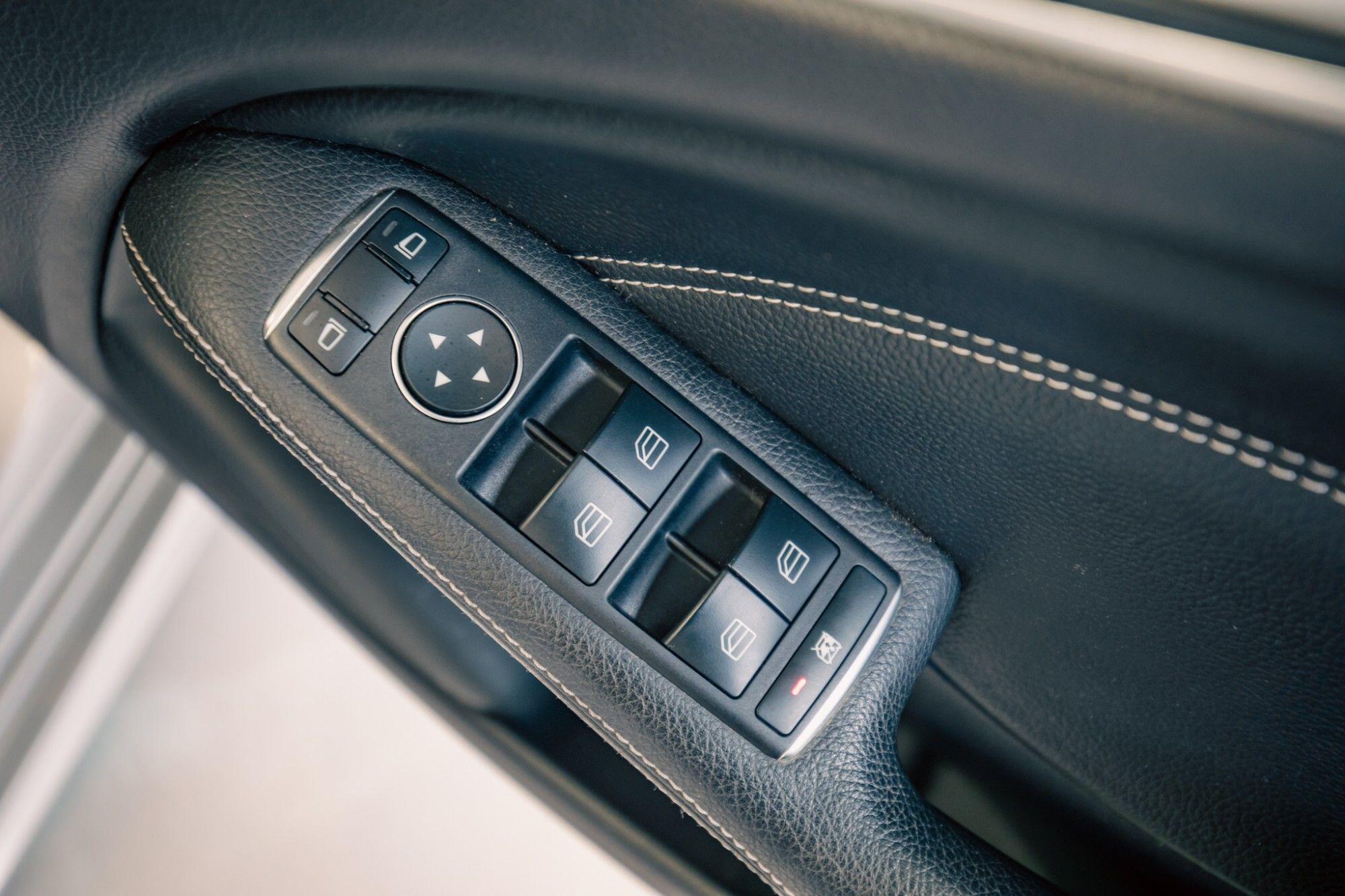 Mercedes-Benz B-Class view 10