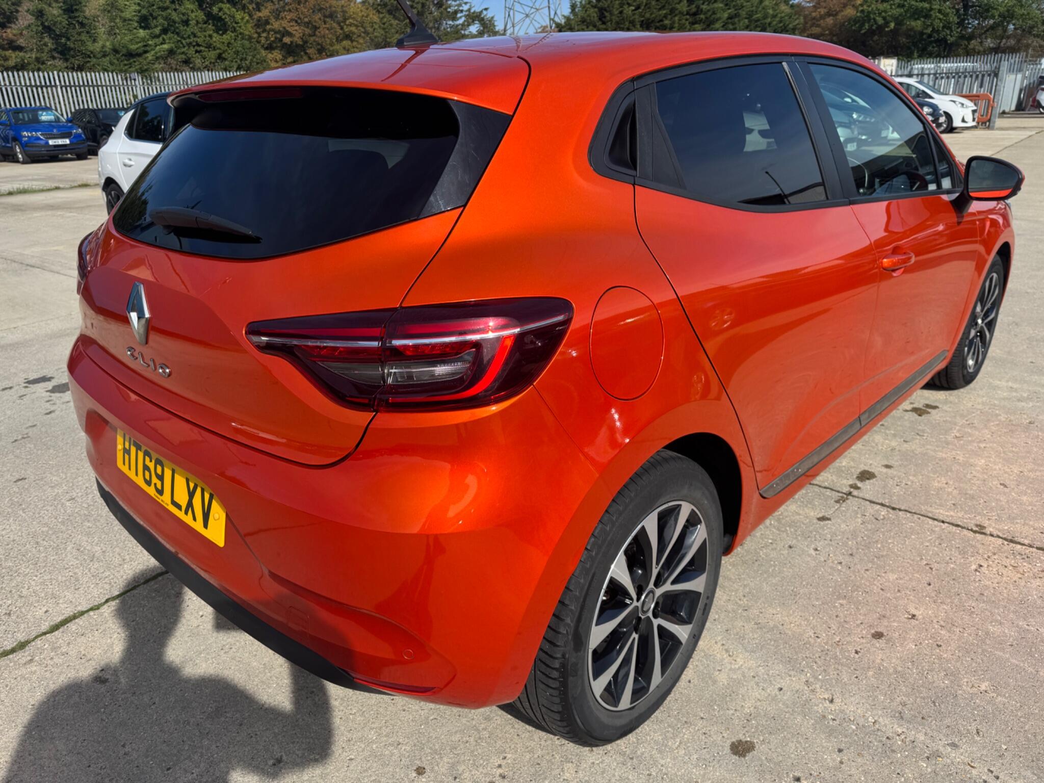 Renault Clio view 13