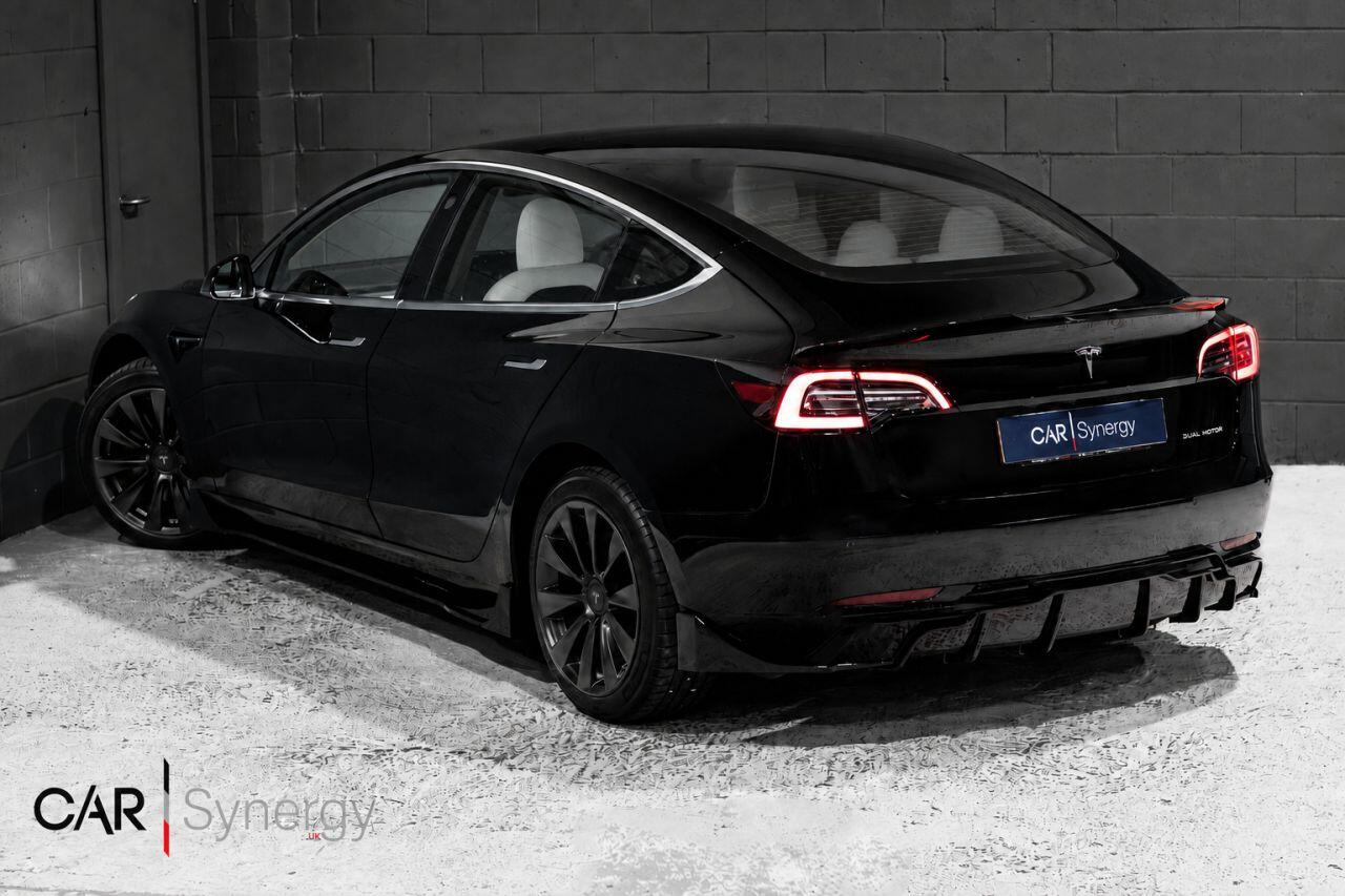 Tesla Model 3 view 3
