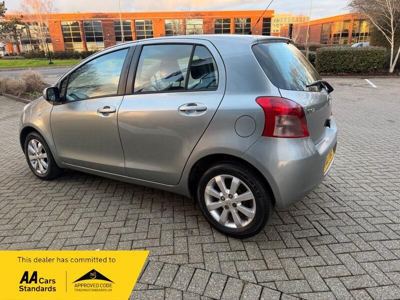 2007 Toyota Yaris image 5