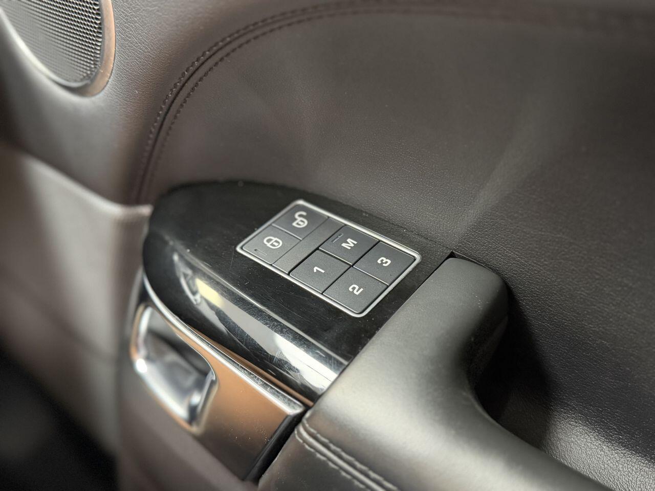 Land Rover Range Rover Sport view 33