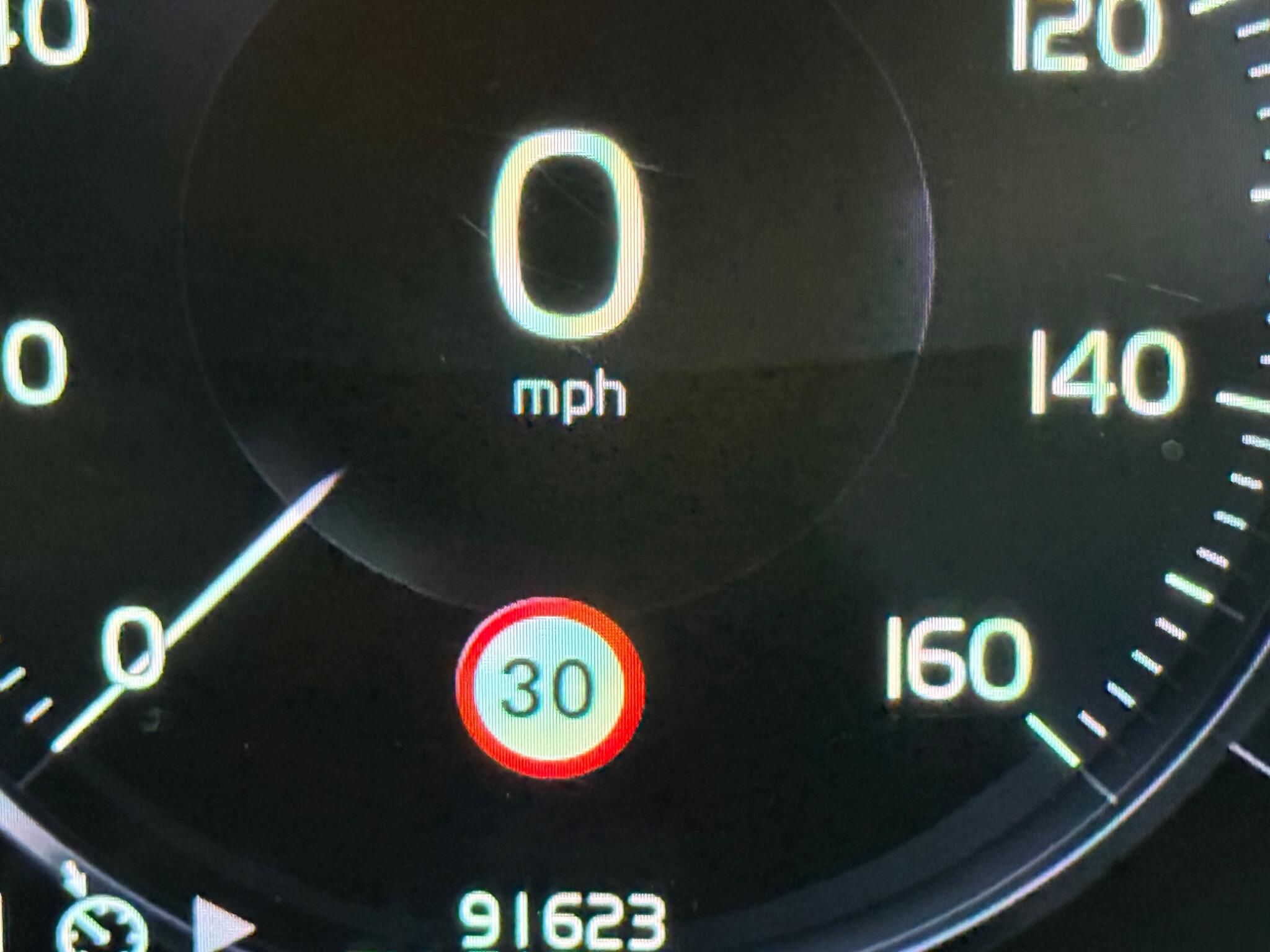 Volvo XC60 view 23