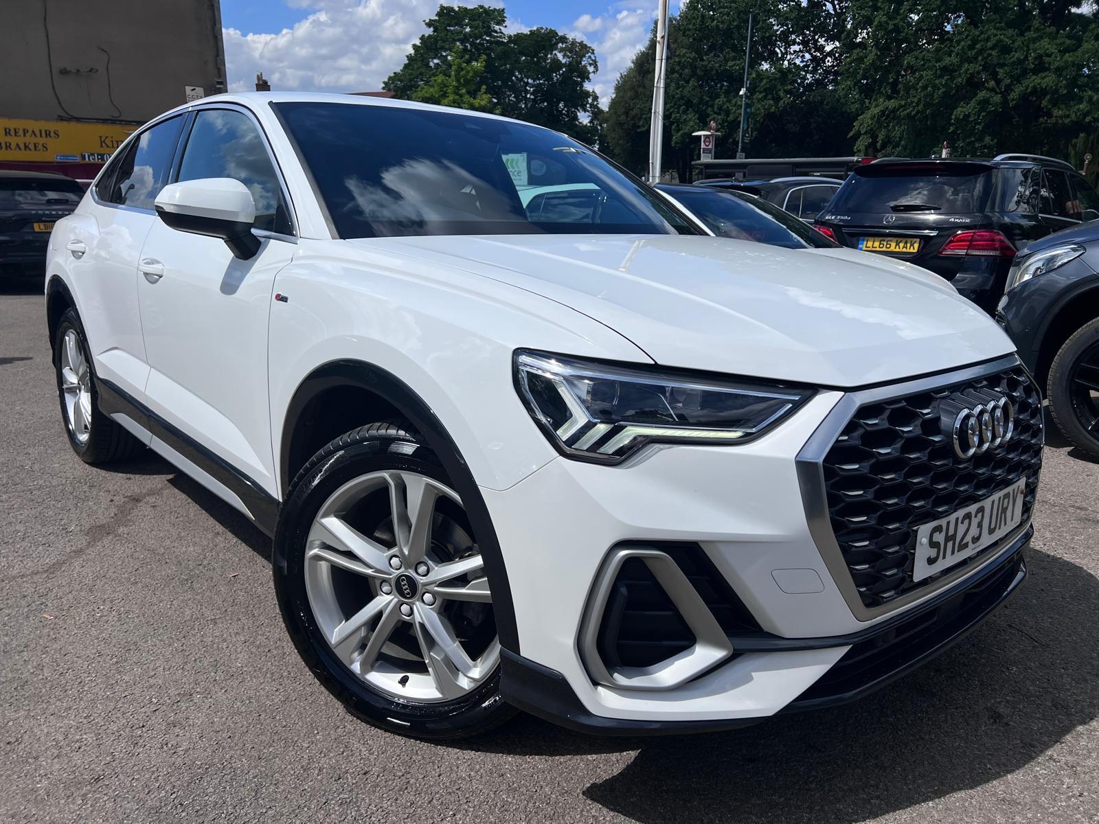 Audi Q3 main image