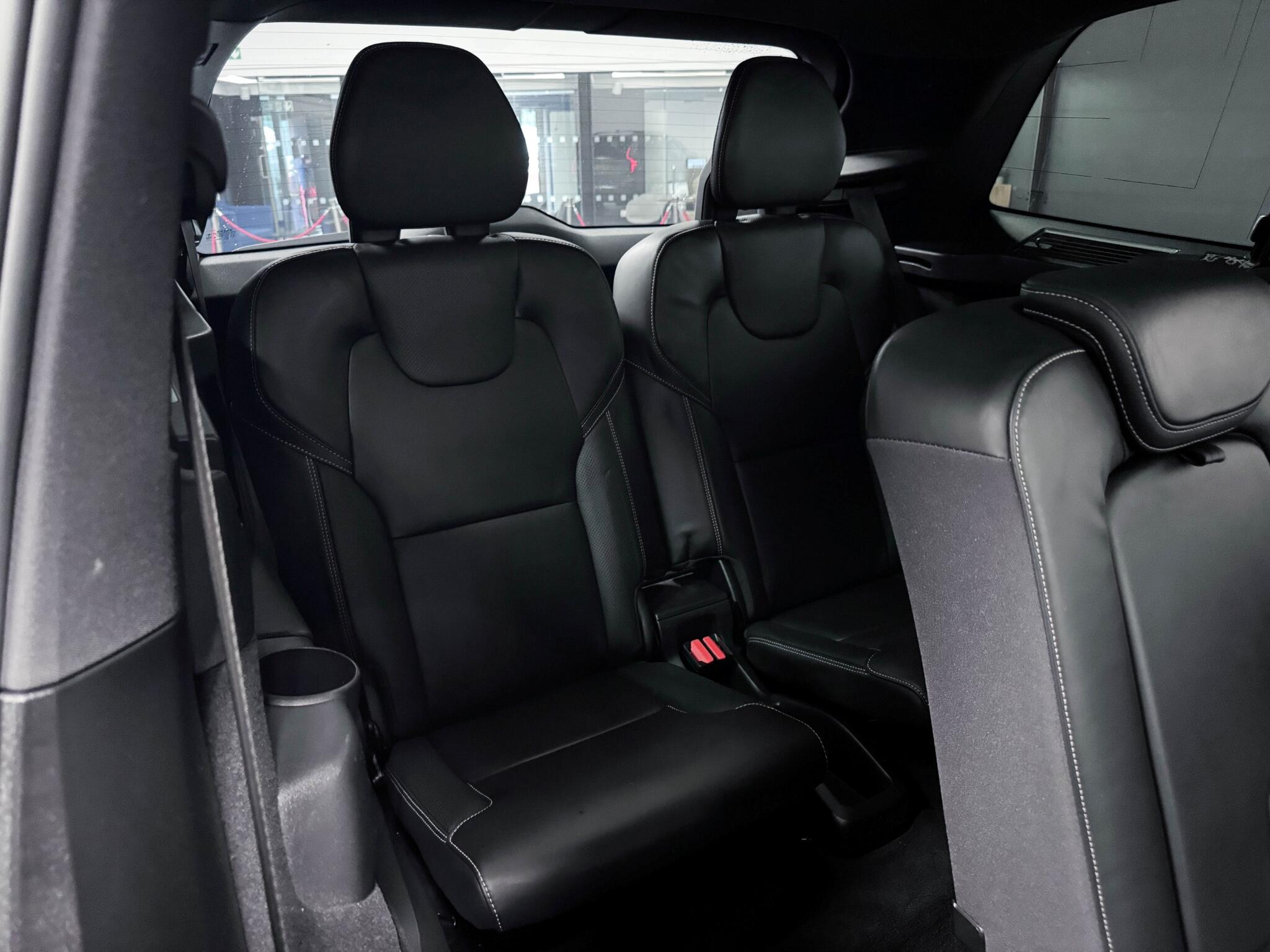 Volvo XC90 view 34