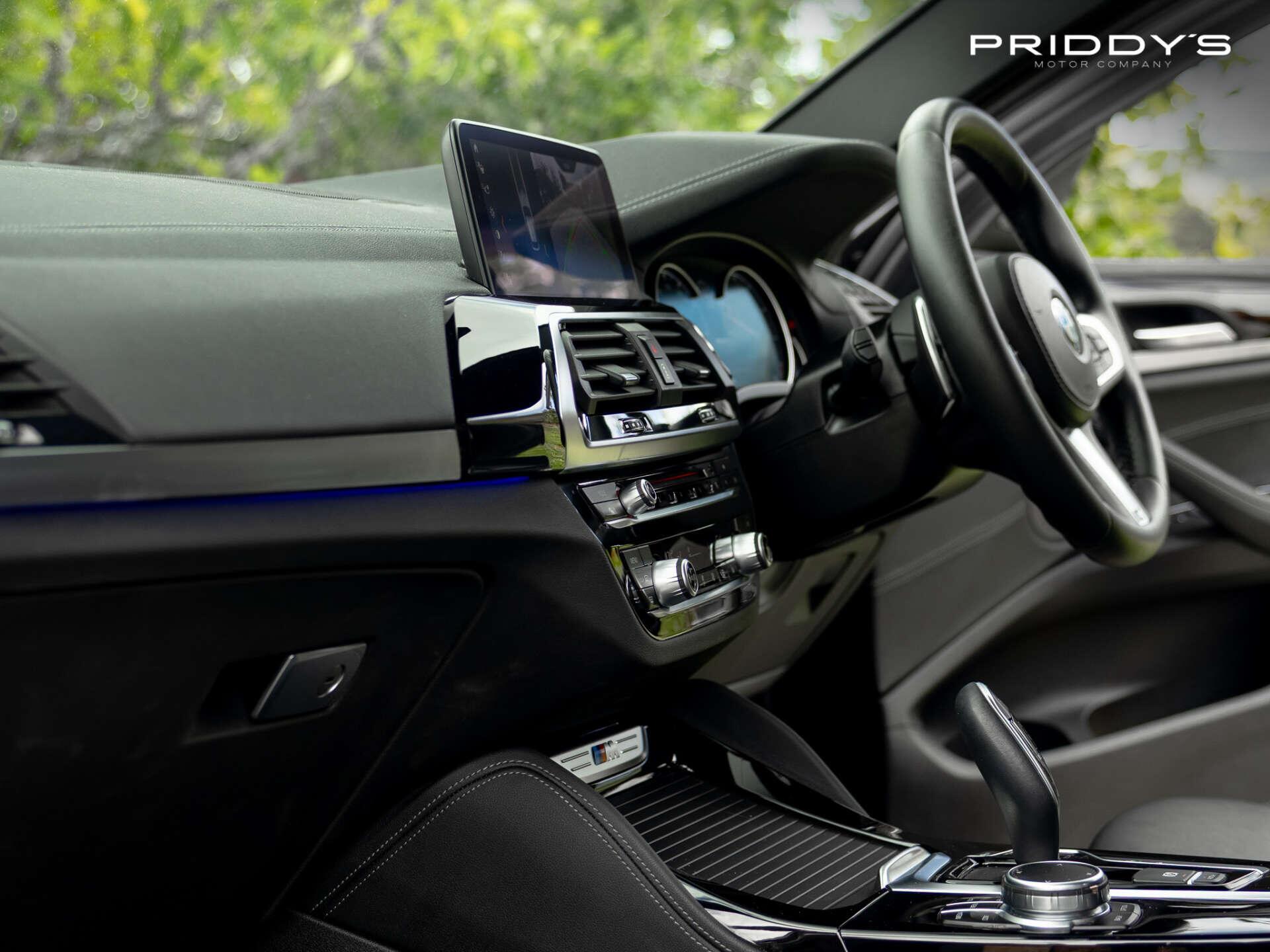 BMW X4 view 17