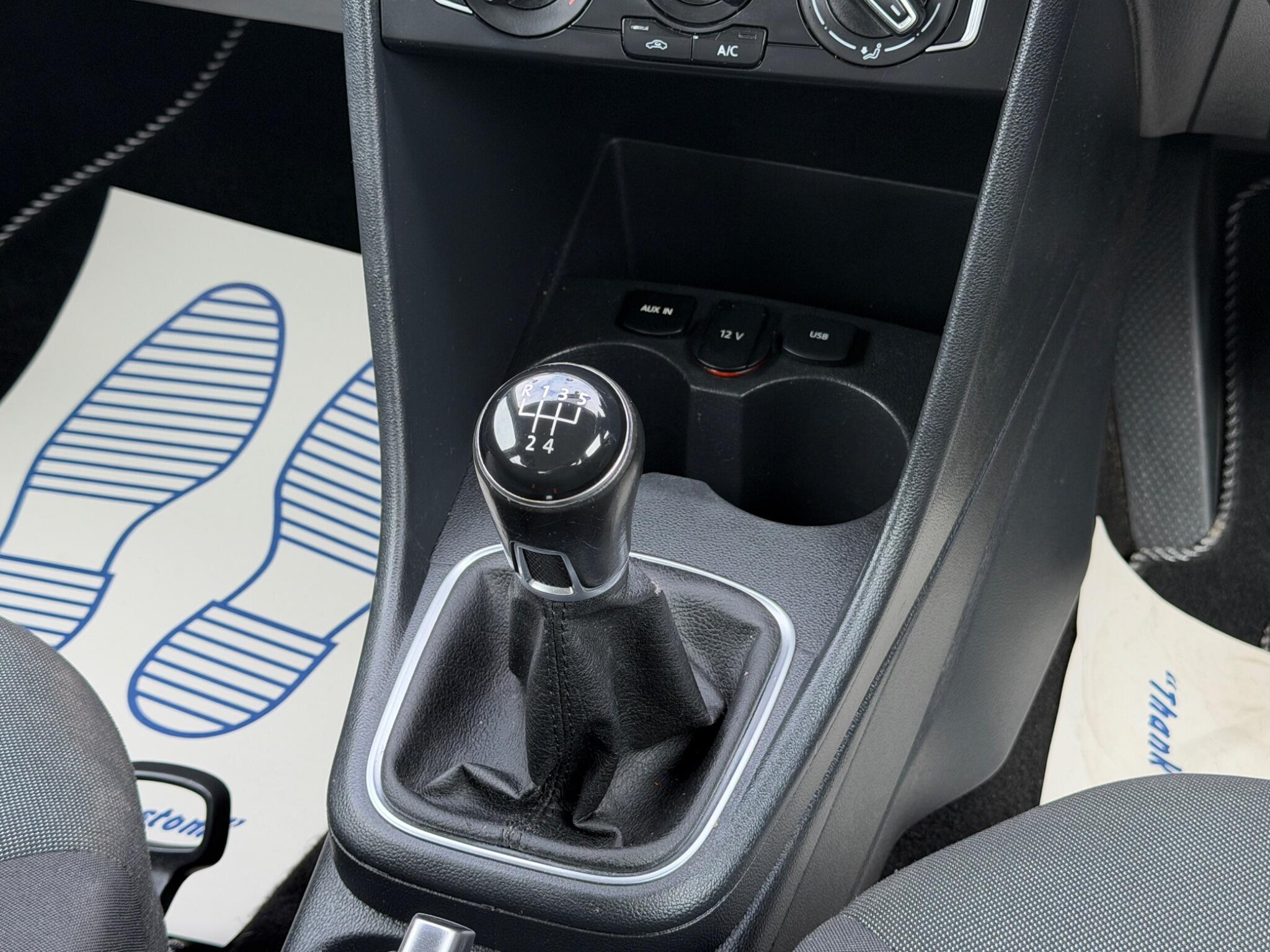 Volkswagen Polo view 10