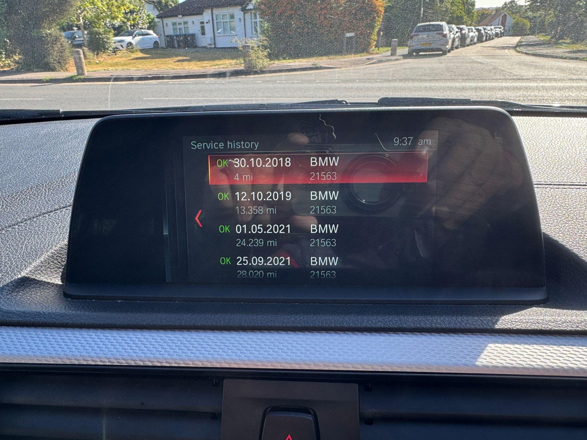 BMW 1 Series view 34