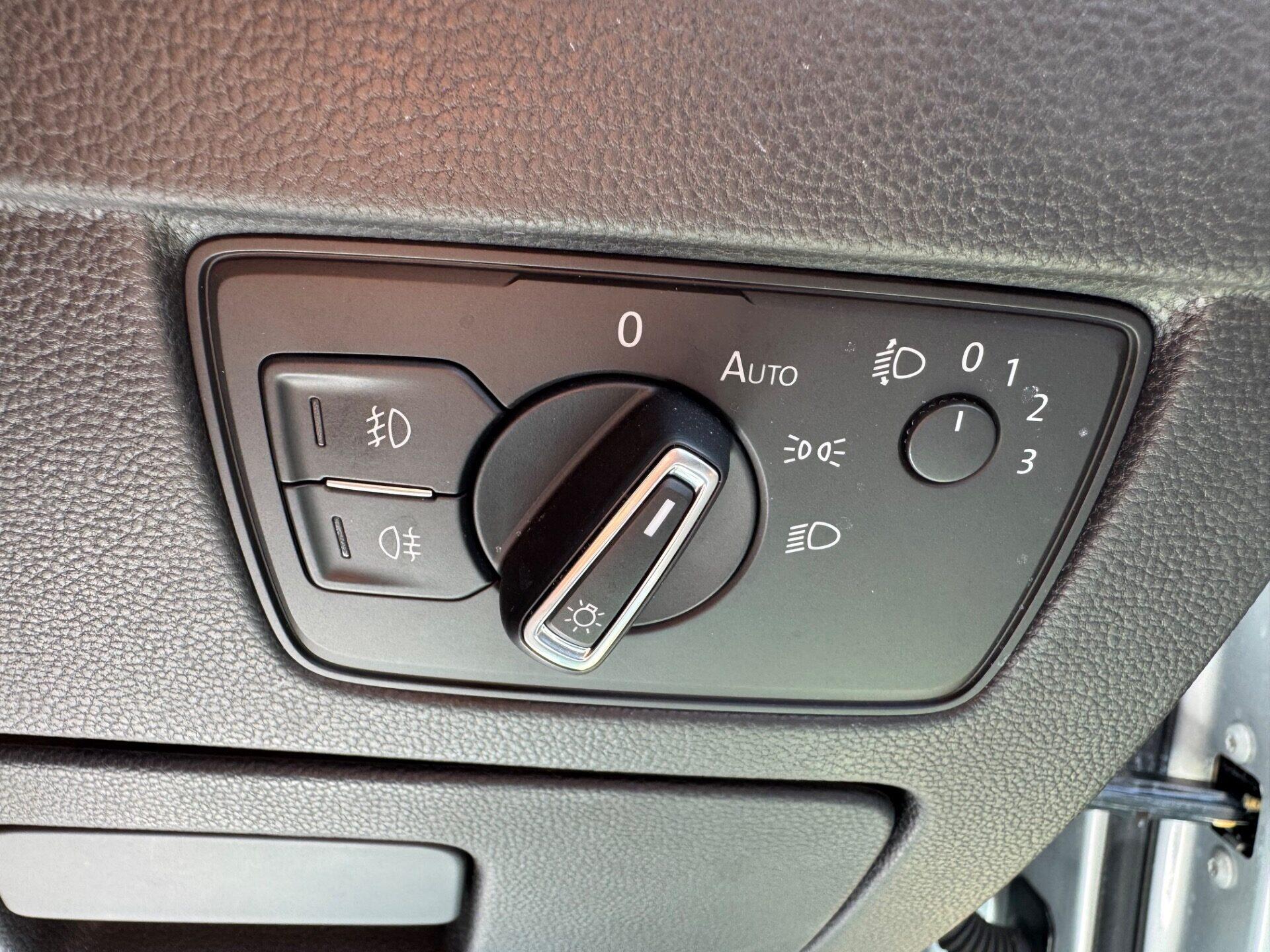 Volkswagen Passat view 64