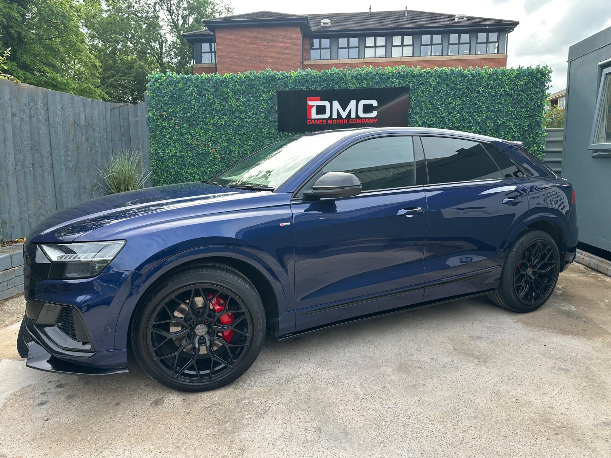Audi Q8 view 71