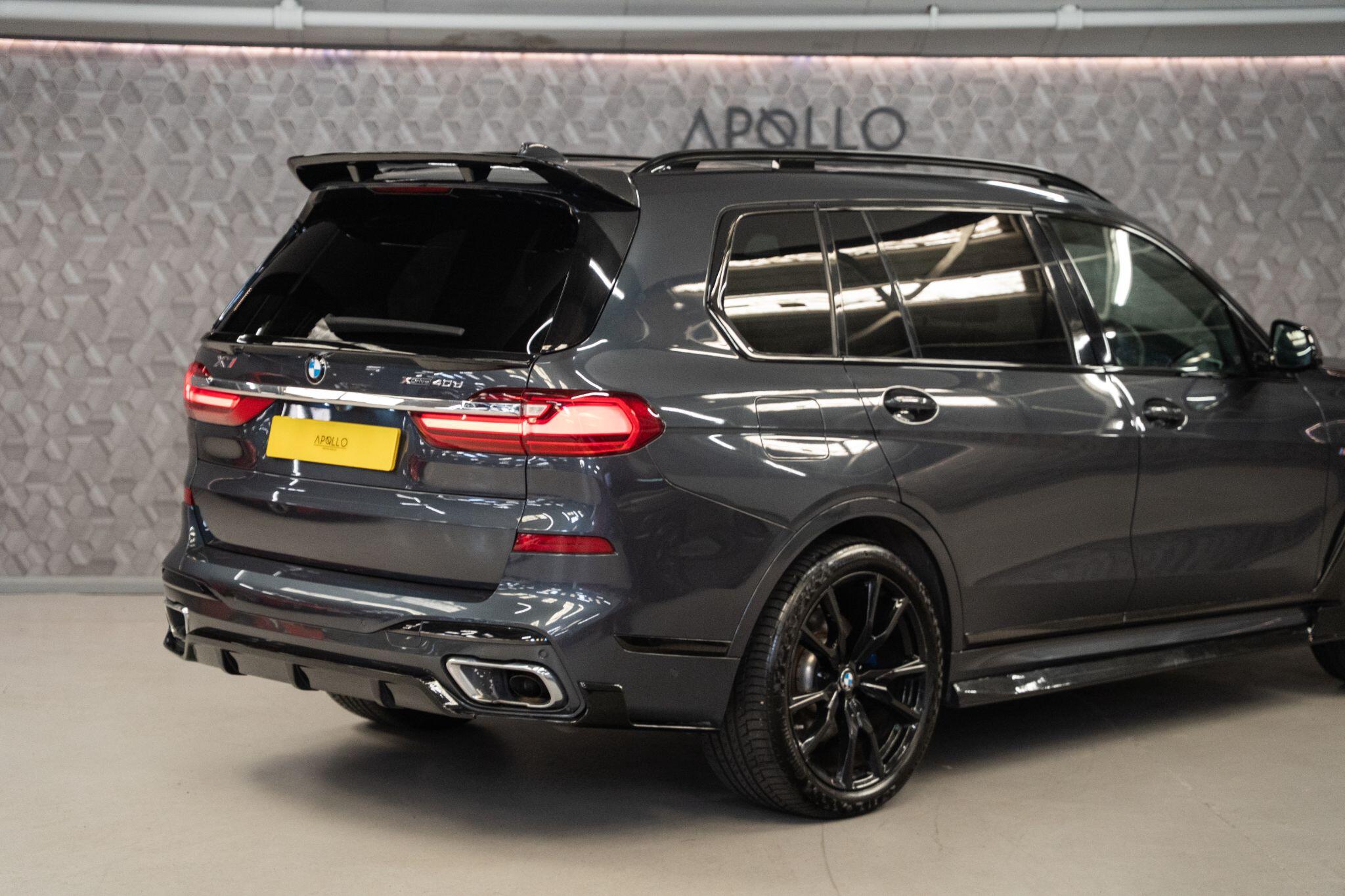 BMW X7 view 44