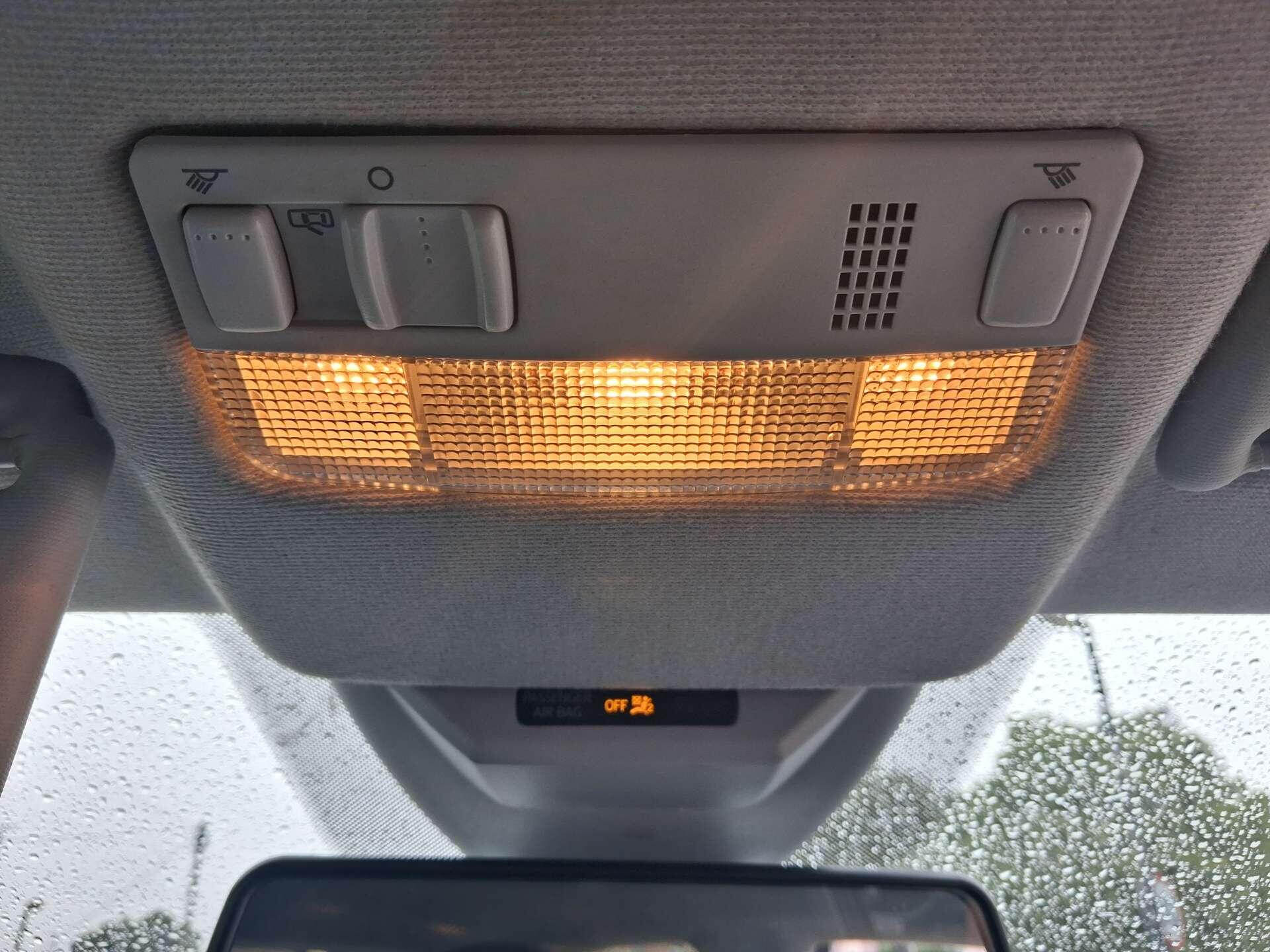Volkswagen up! view 36