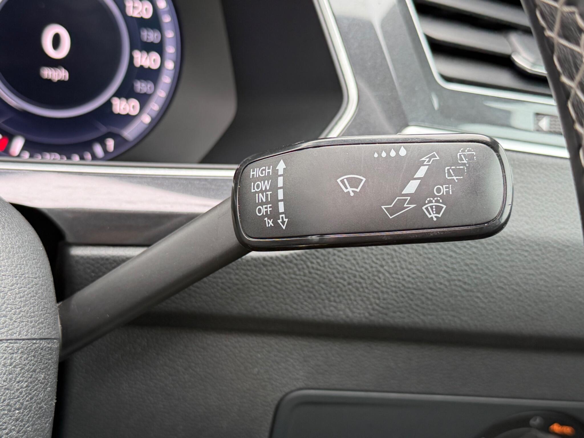 Volkswagen Tiguan view 54