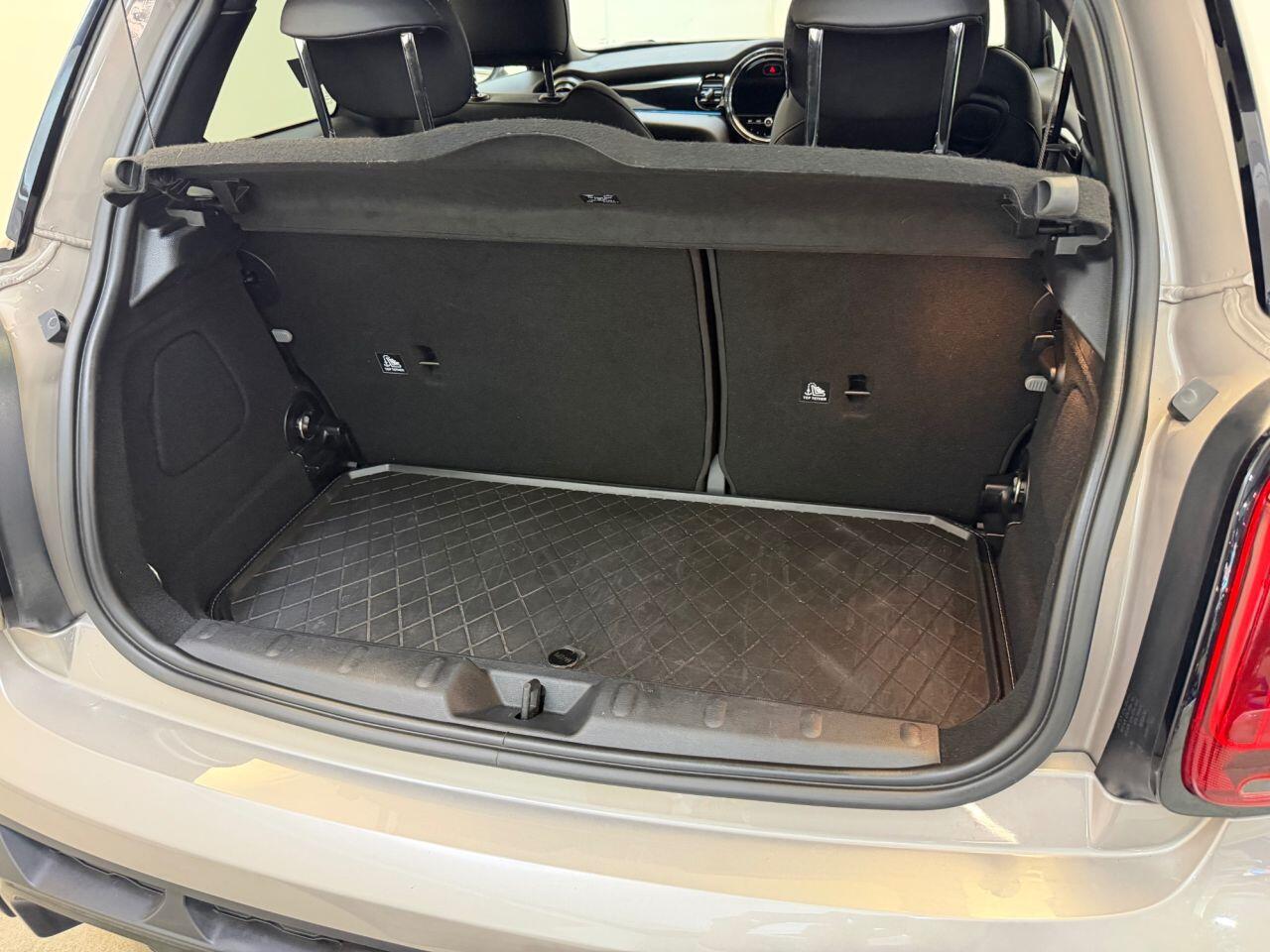 Mini Cooper view 46