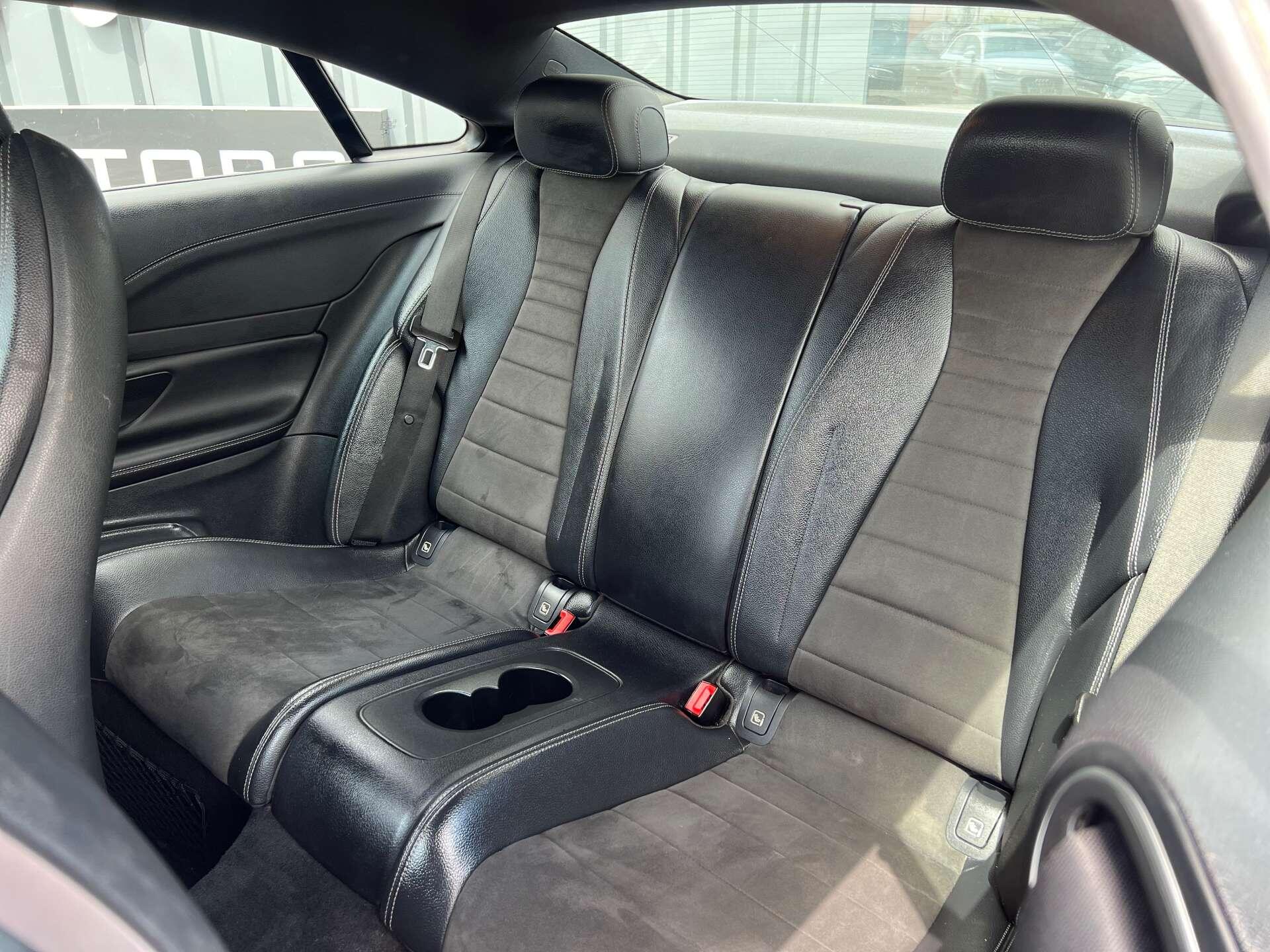 Mercedes-Benz E-Class view 31