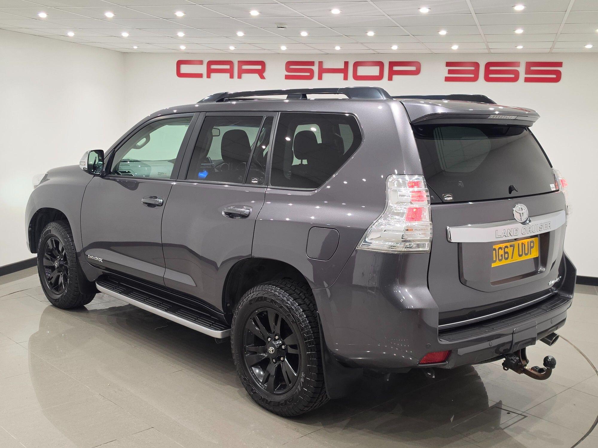 Toyota Land Cruiser view 16