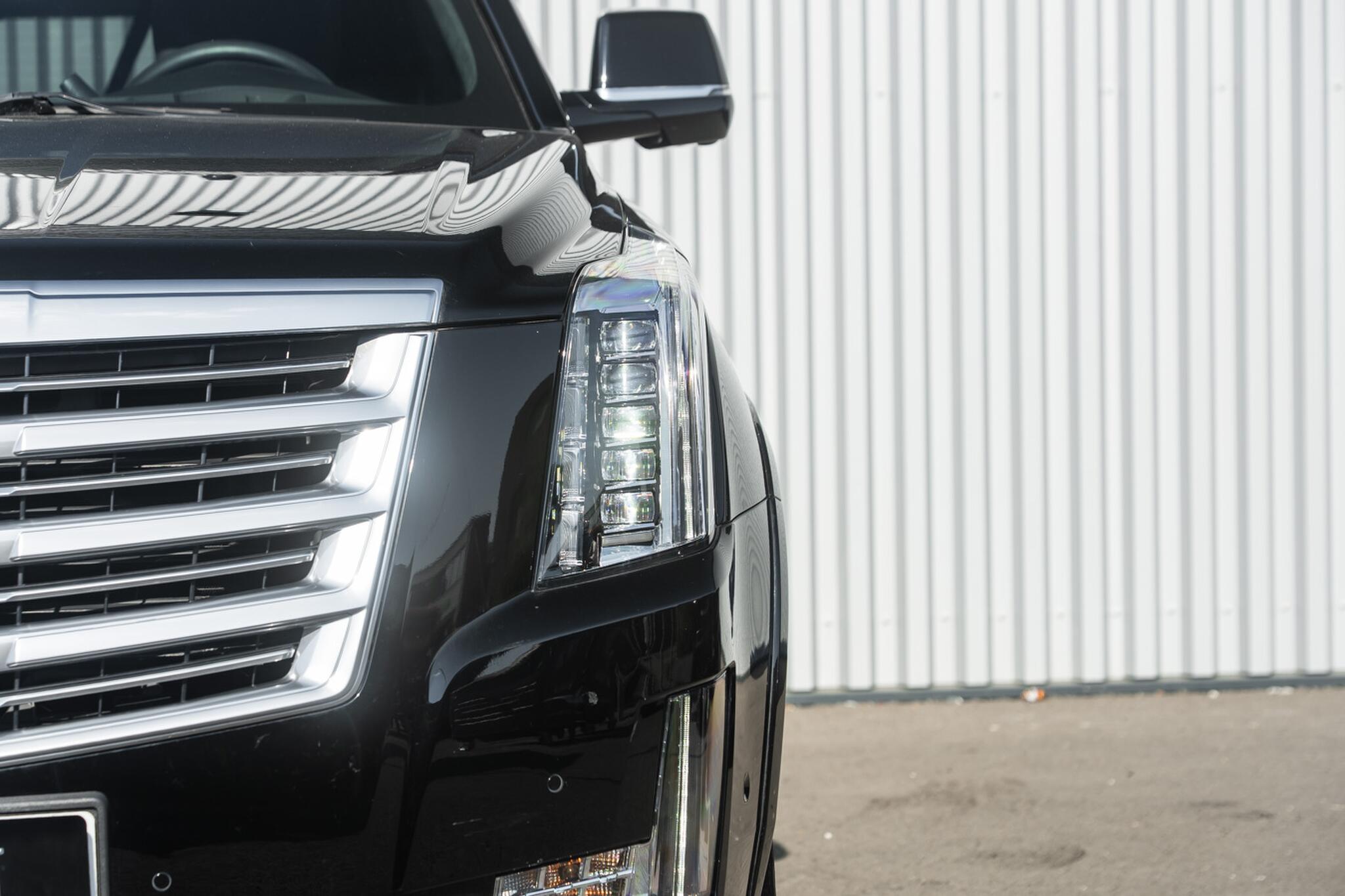 Cadillac Escalade view 18