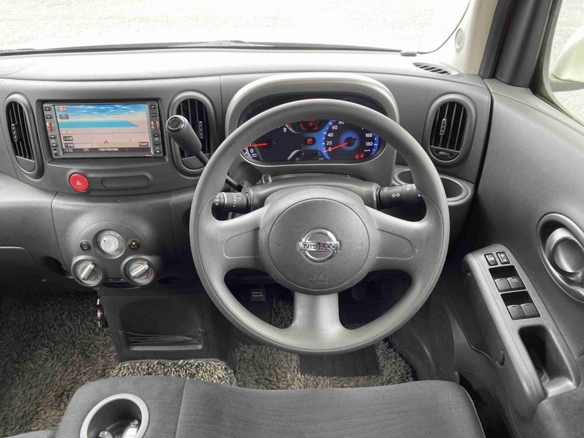 Nissan Cube view 2