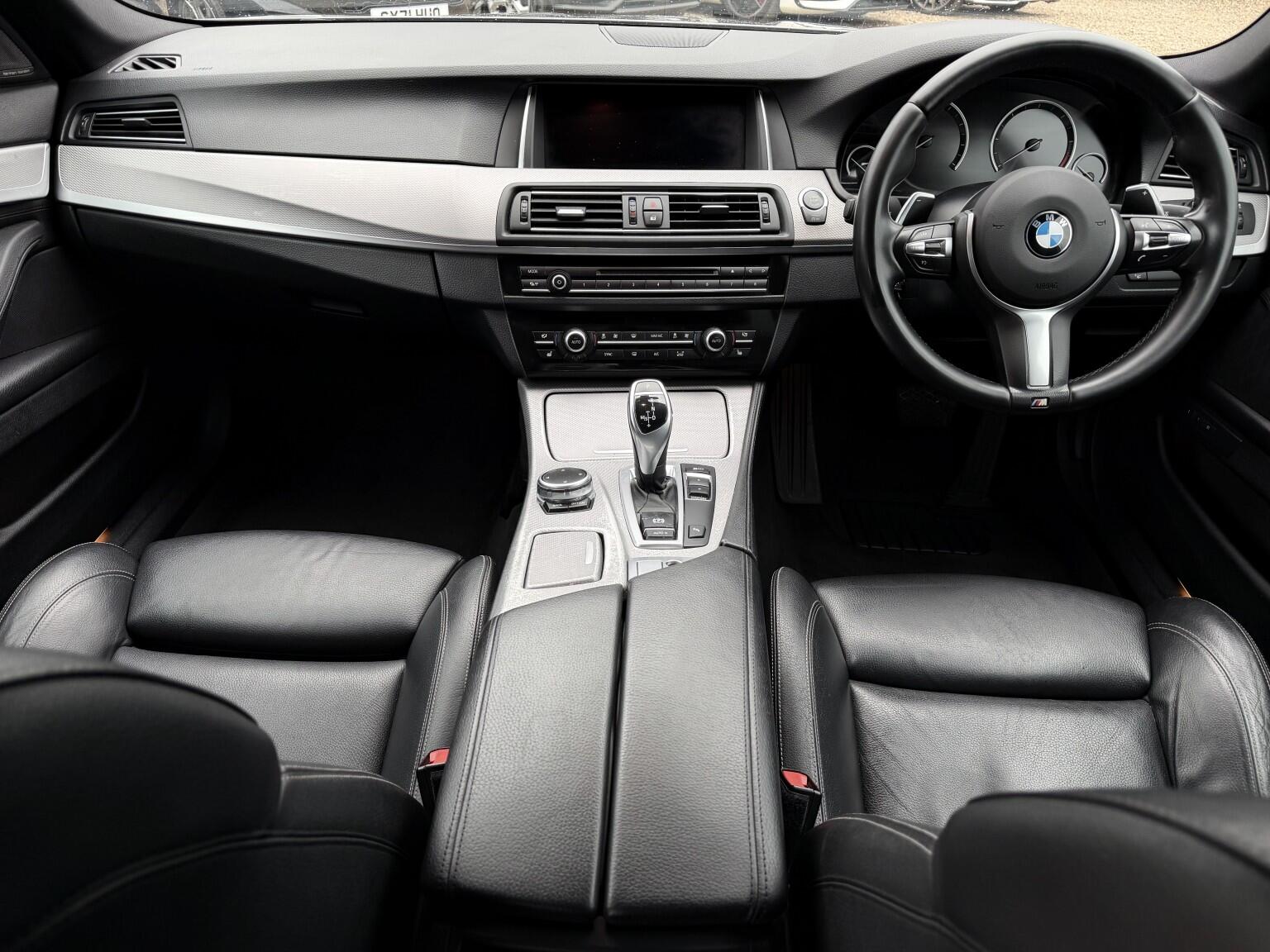 BMW 5 Series view 15
