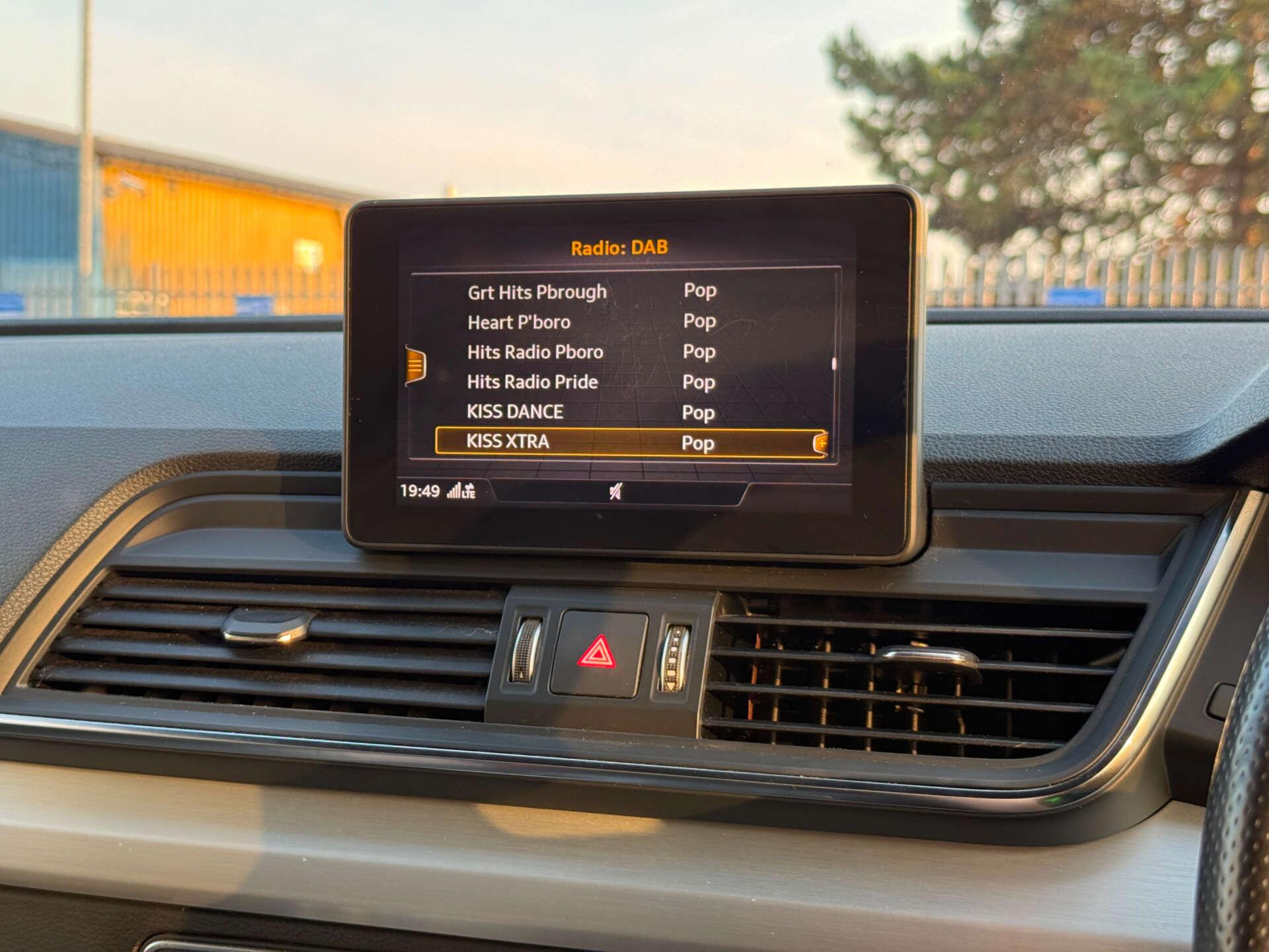 Audi Q5 view 75