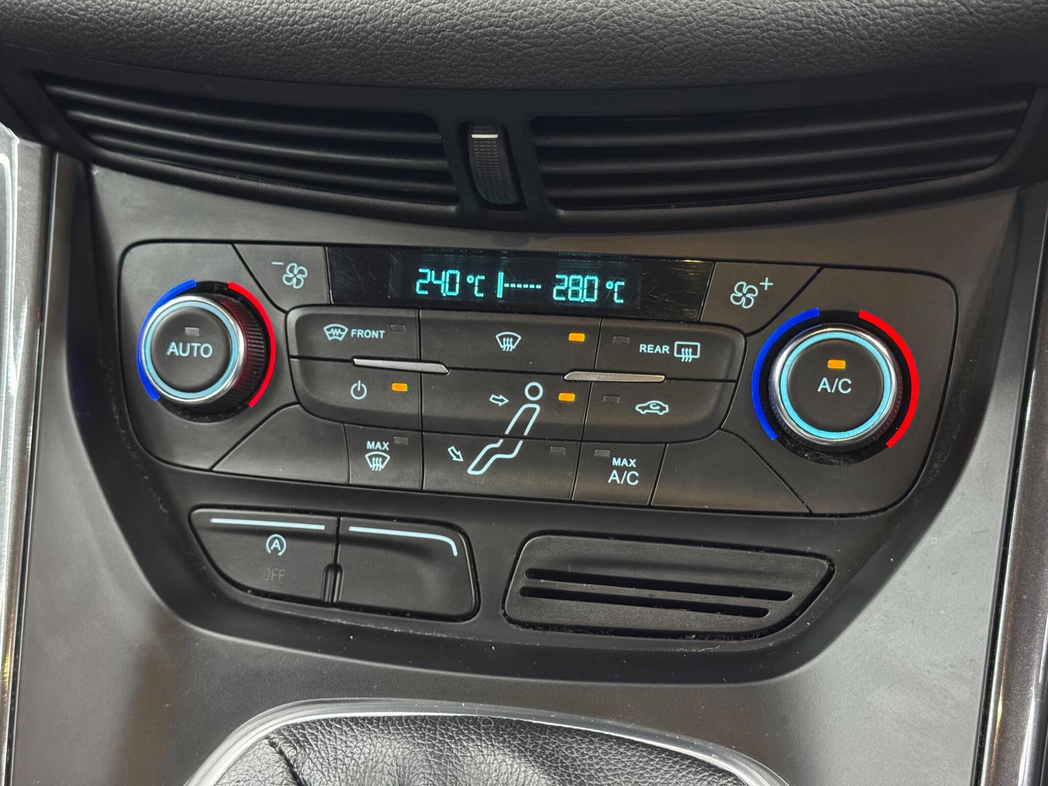 Ford C-Max view 26