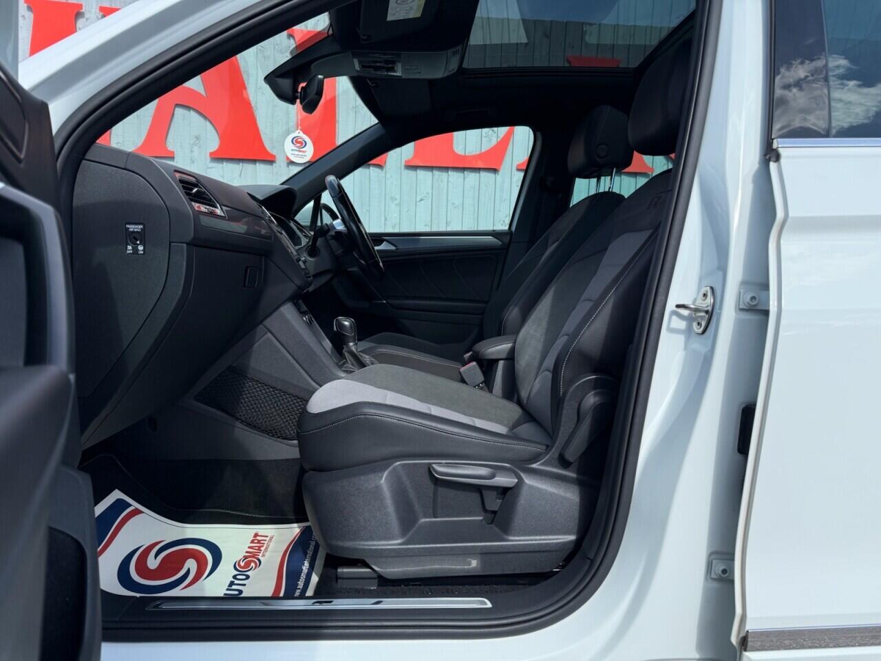 Volkswagen Tiguan view 19