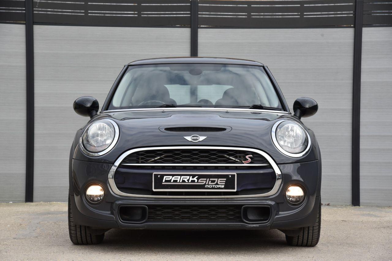 Mini Cooper view 4