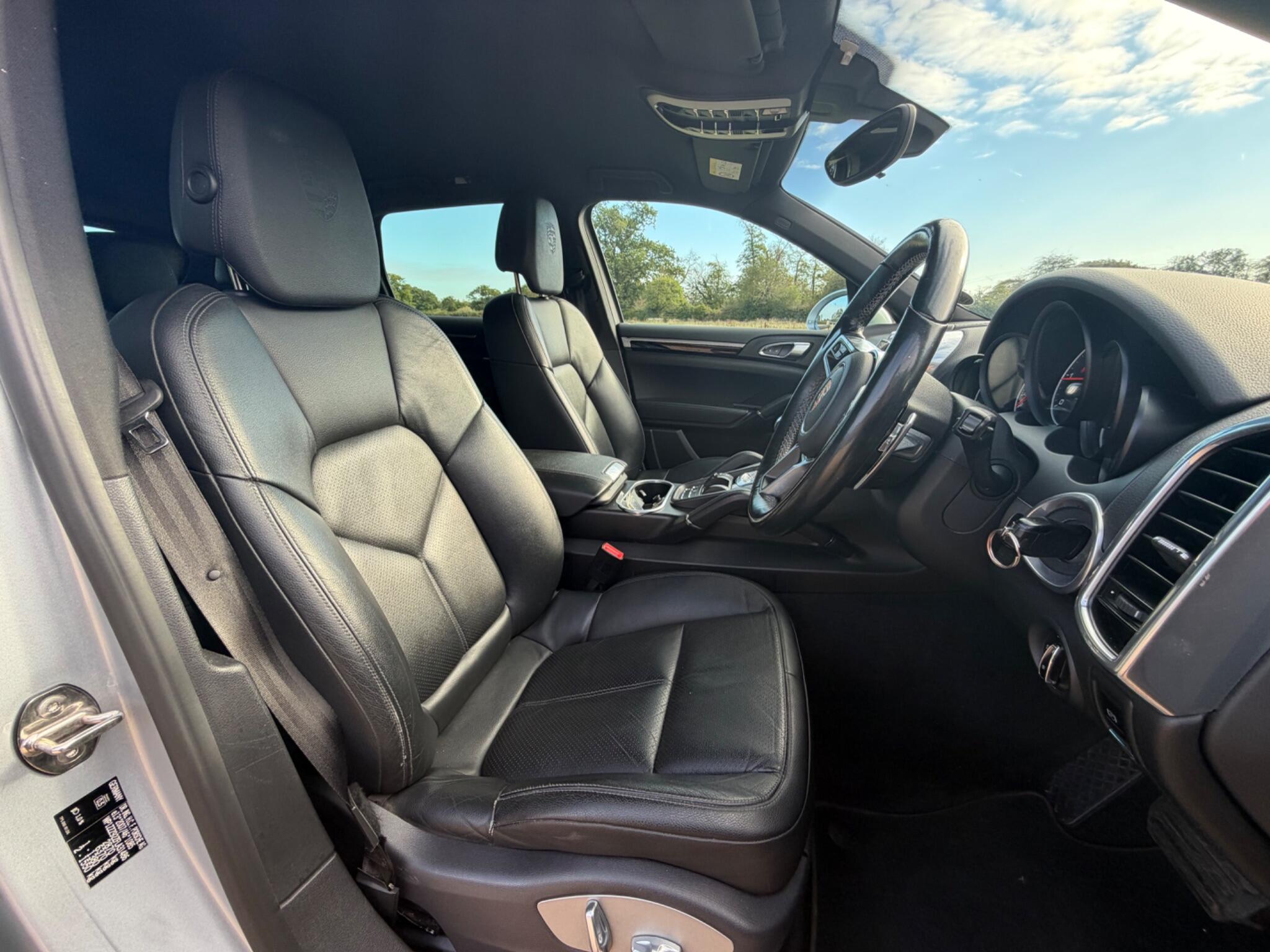 Porsche Cayenne view 20