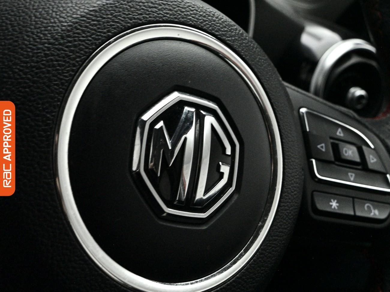 MG ZS view 22