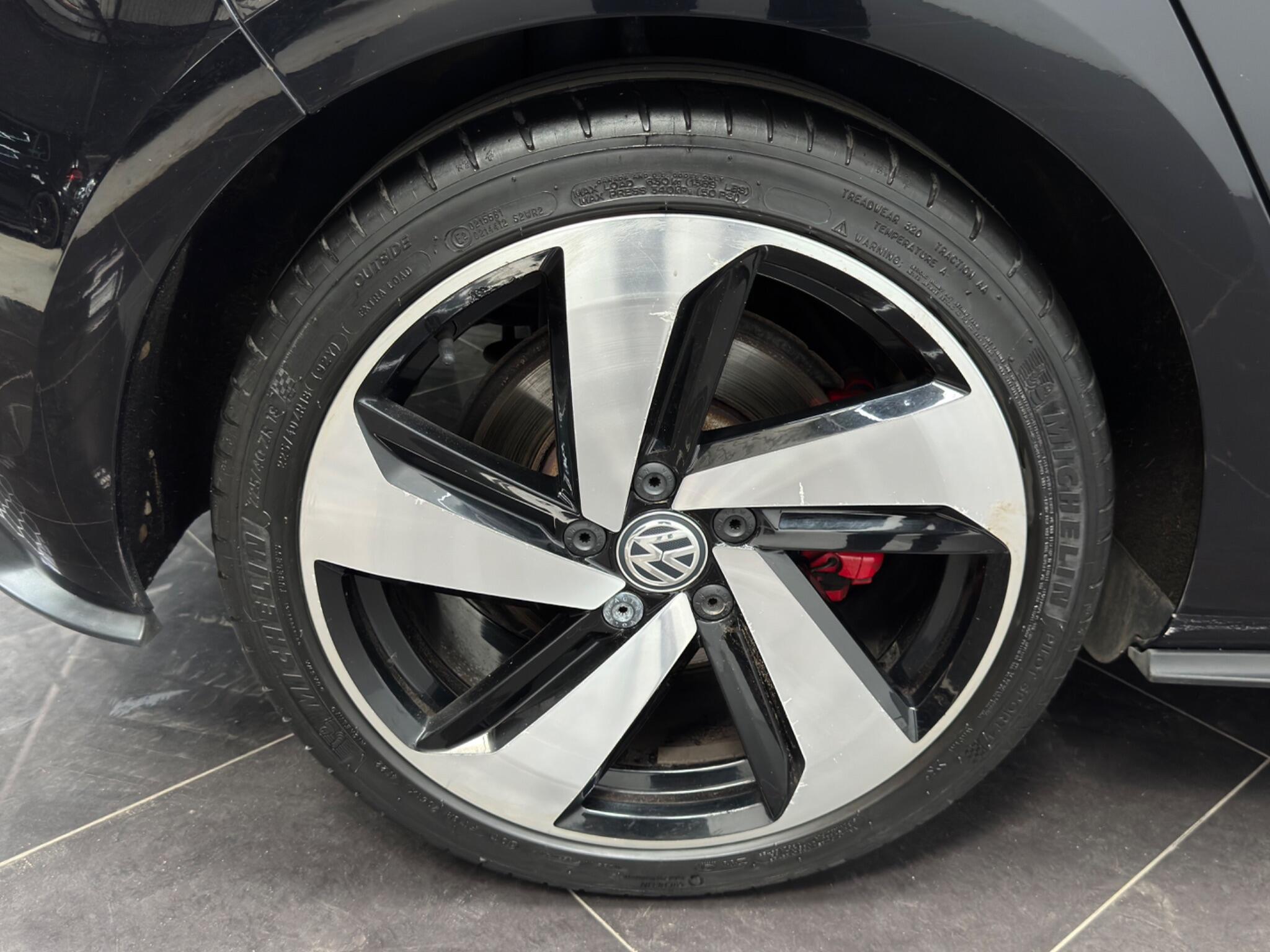 Volkswagen Golf view 62