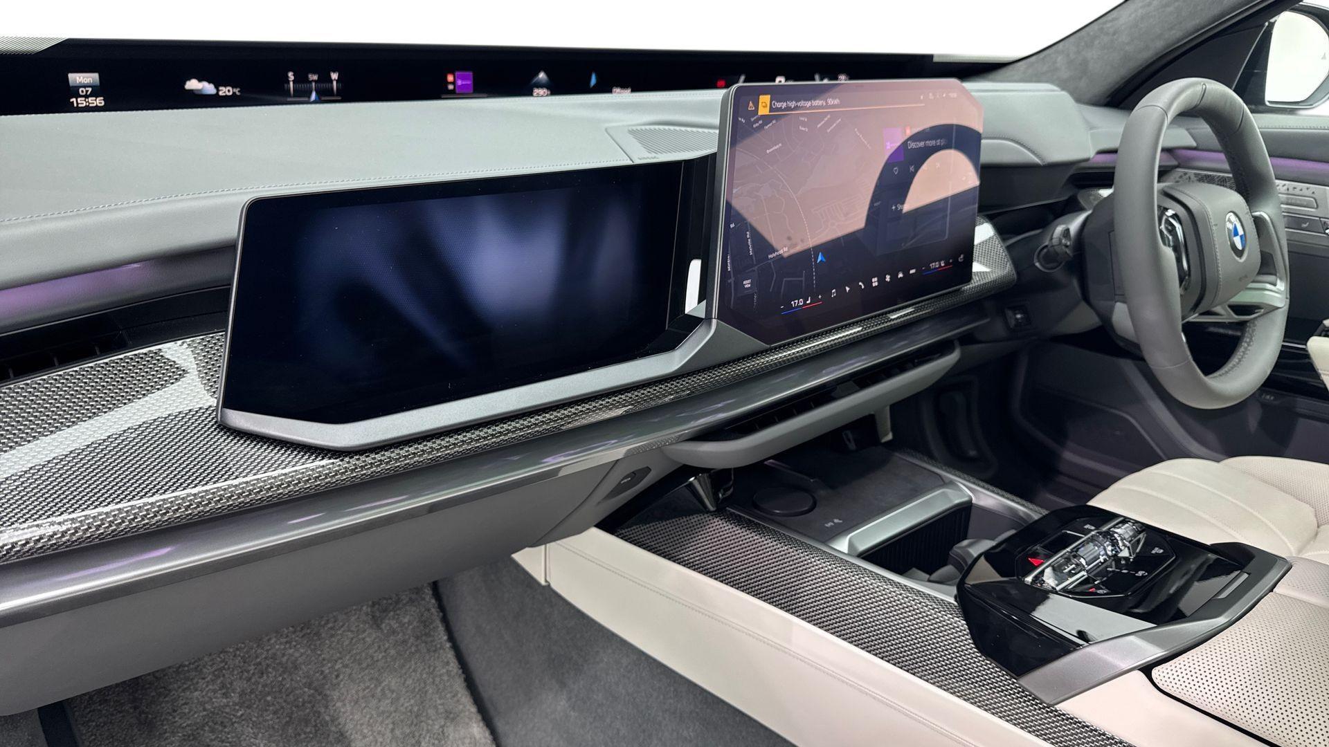 BMW i7 view 7