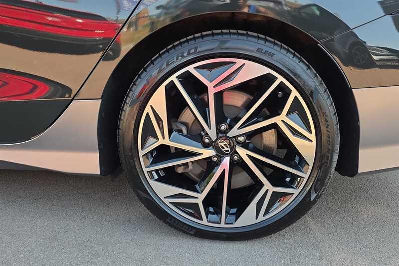 Hyundai Ioniq 6 view 9