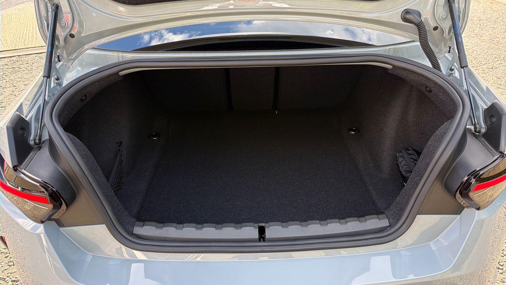 BMW 2 Series view 13