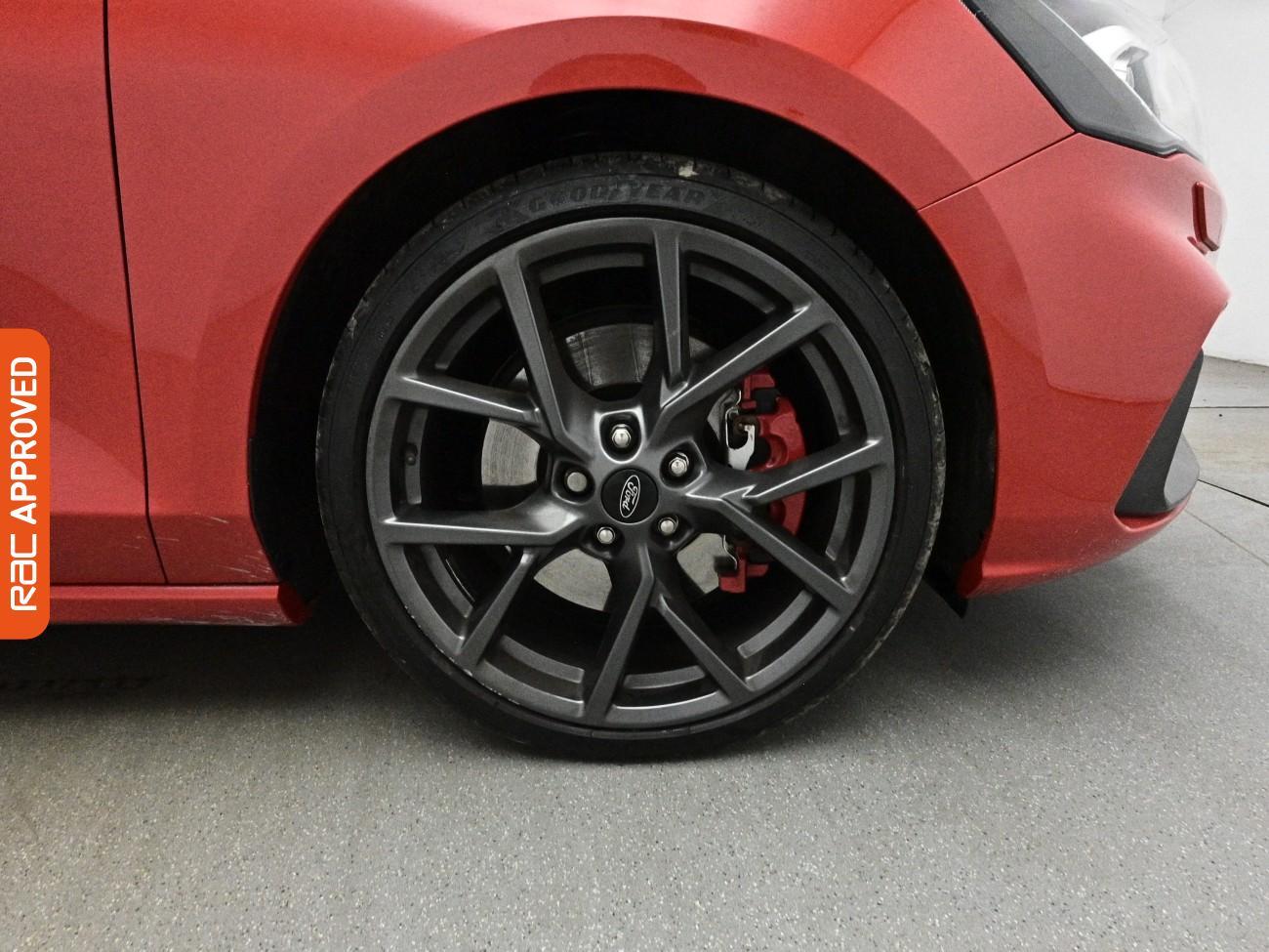 Ford Focus view 29