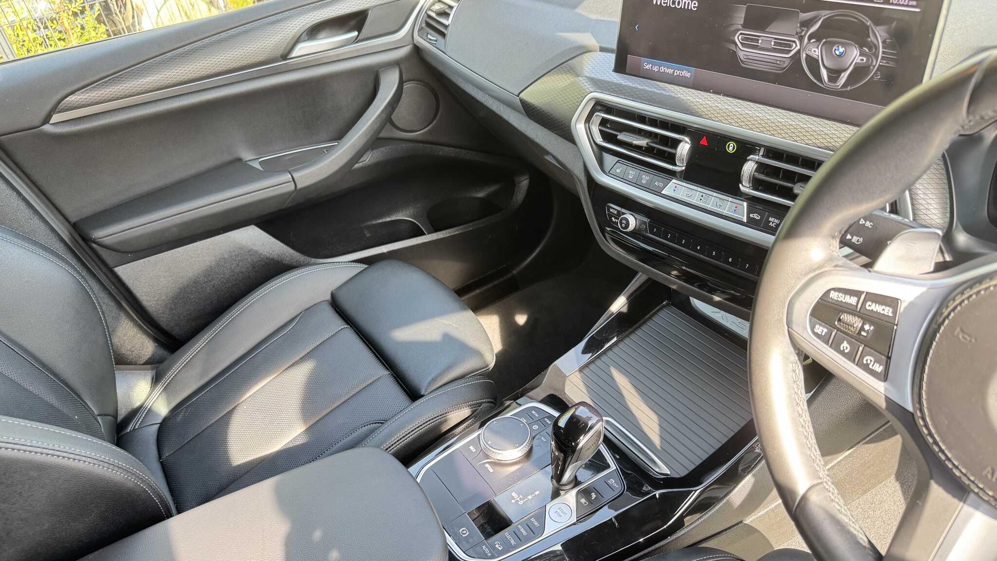 BMW X3 view 21