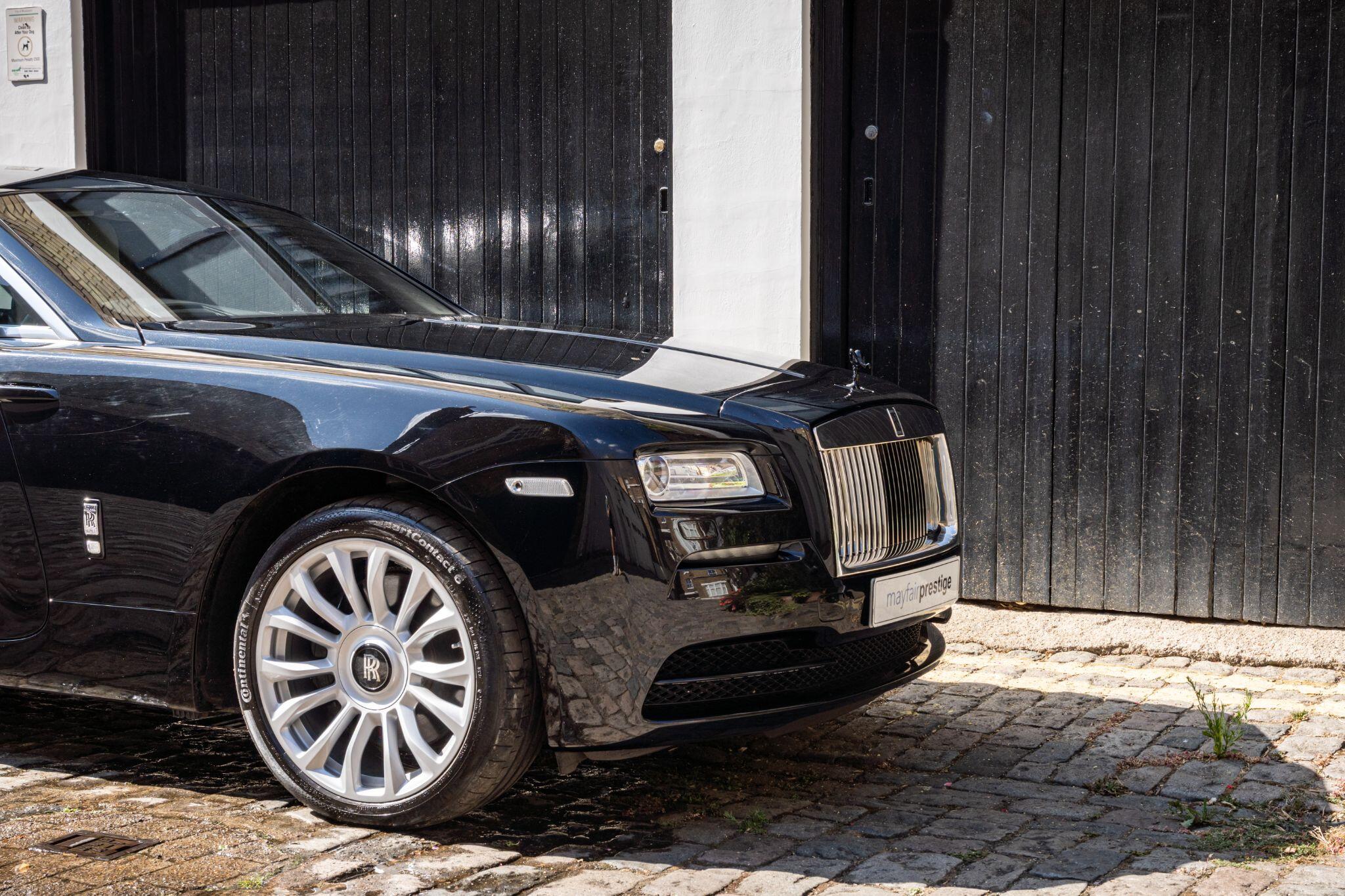 Rolls-Royce Wraith view 6