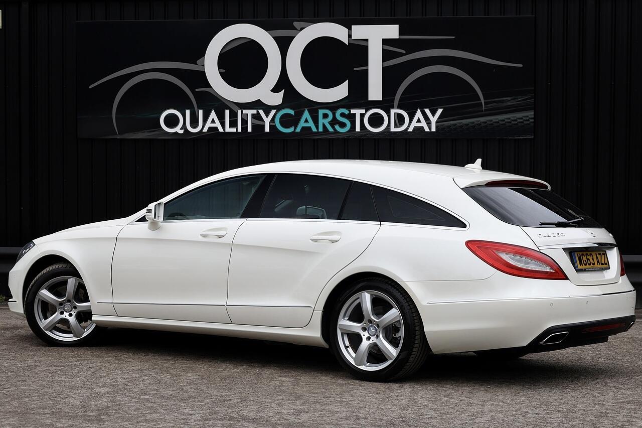 Mercedes-Benz CLS view 12