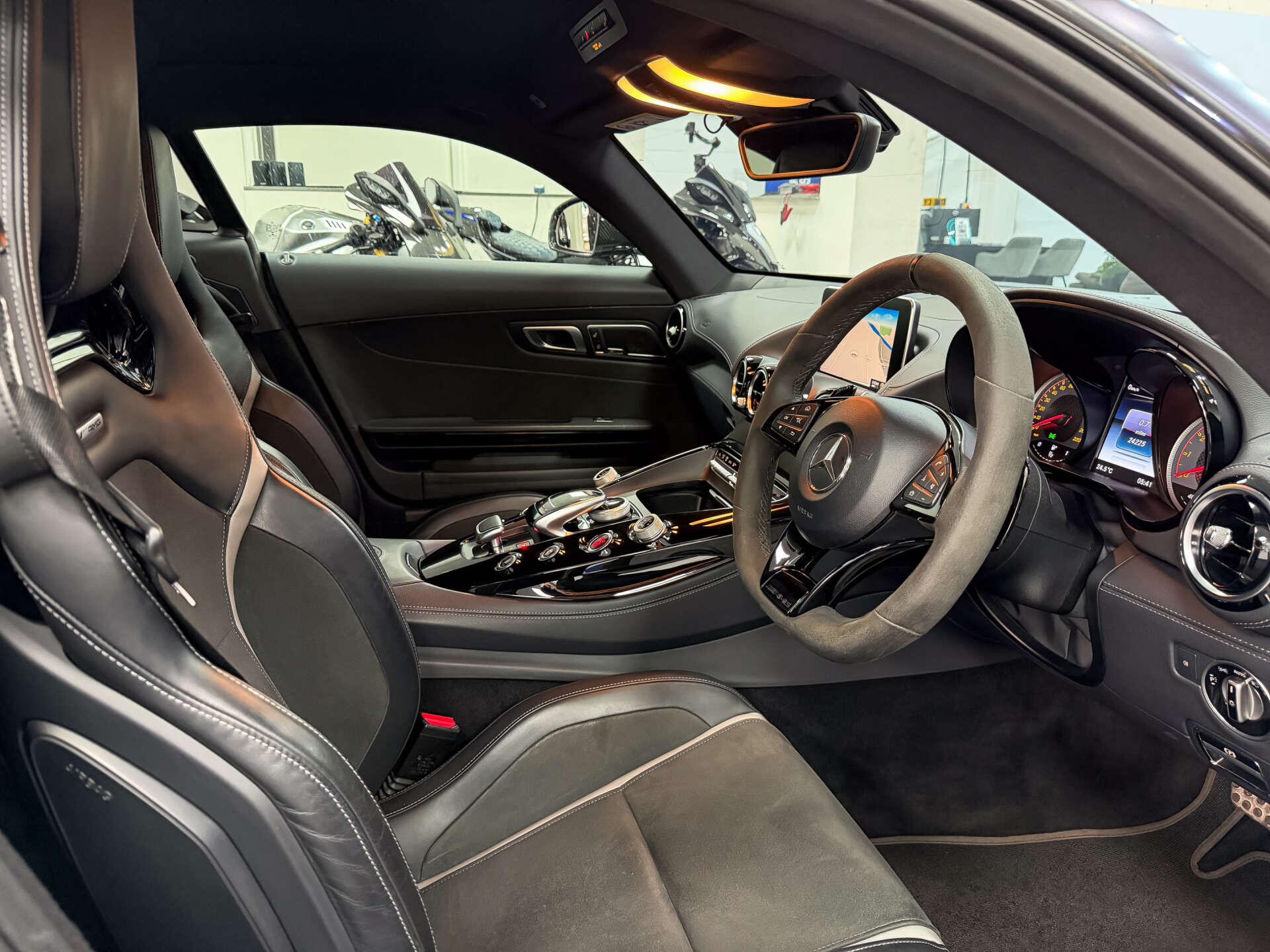 Mercedes-Benz Amg GT view 7
