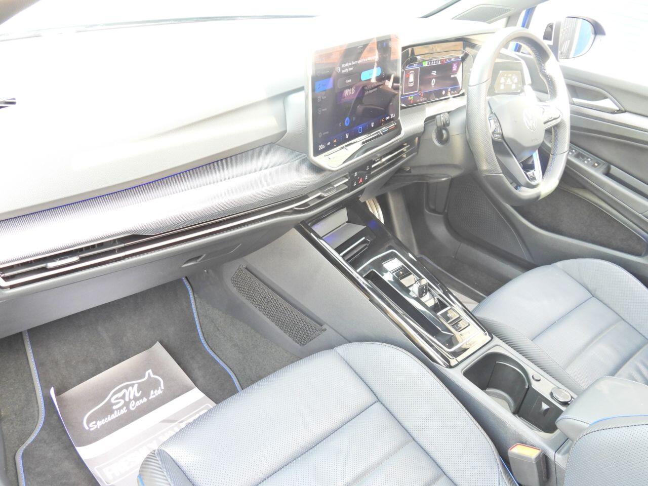 Volkswagen Golf view 23