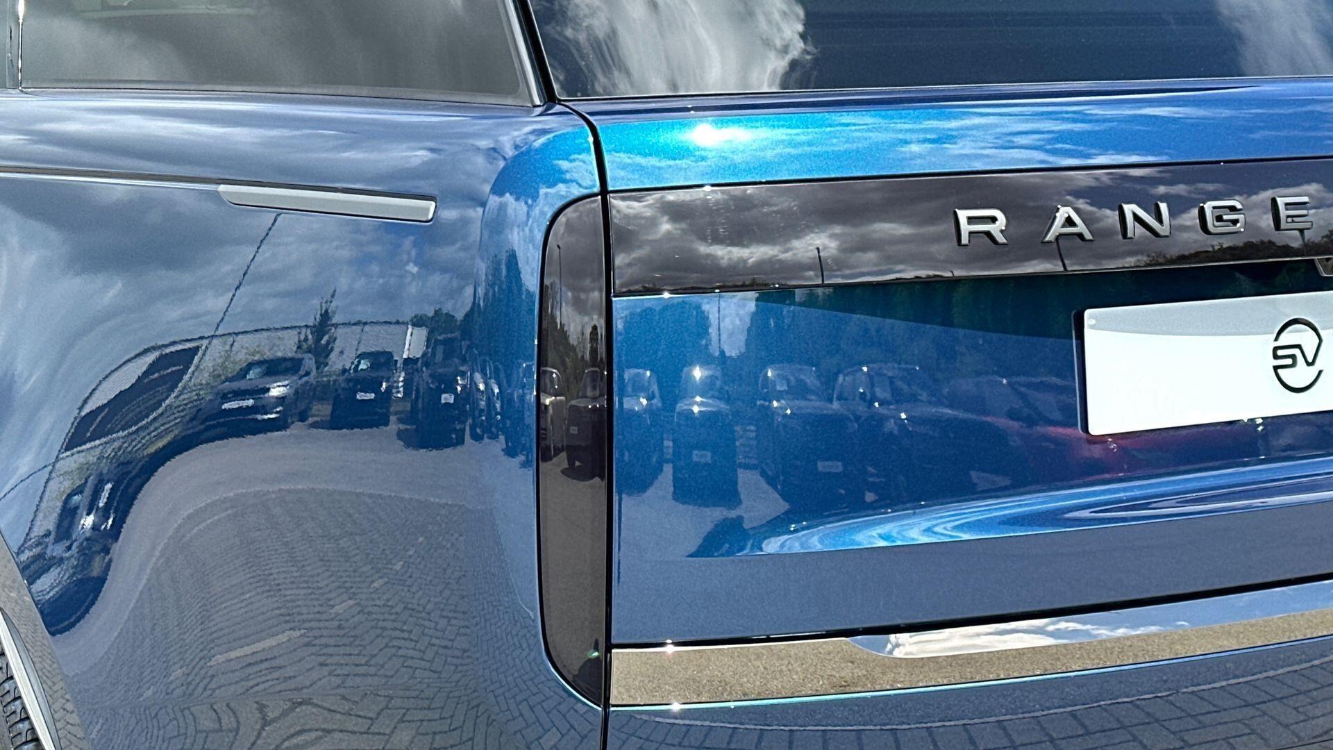 Land Rover Range Rover view 37